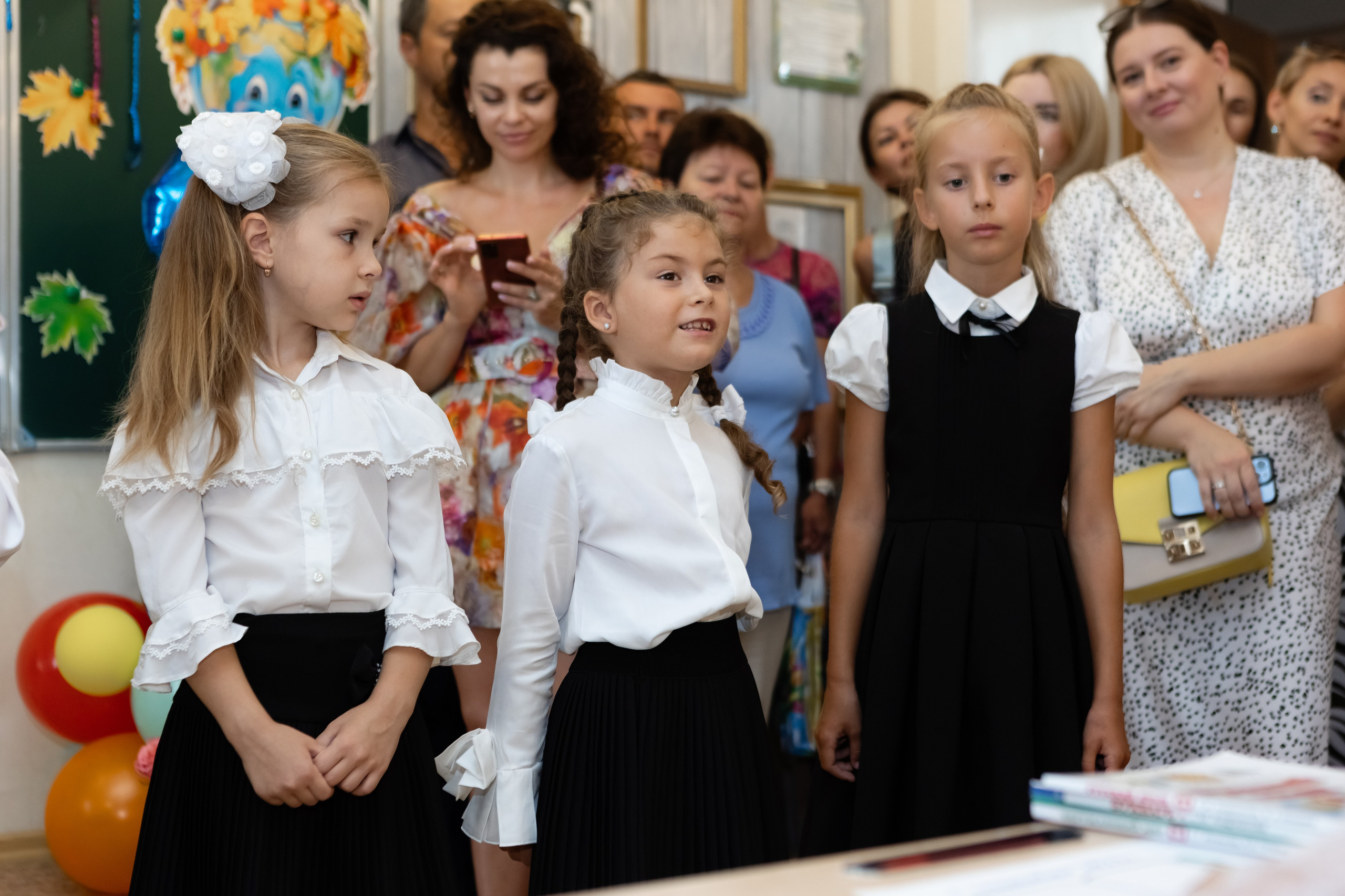 Первый раз — в первый класс. Фотосессия первоклассников 1 сентября. Свадебный фотограф, фотосъемка в Крыму, Севастополе, Симферополе, Ялте