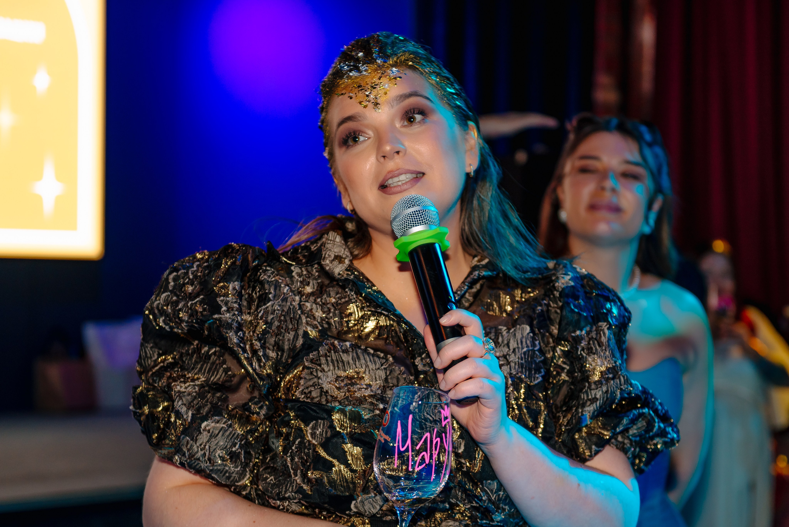 Репортаж с корпоративного мероприятия: фотограф снимает выступления спикеров в СПб