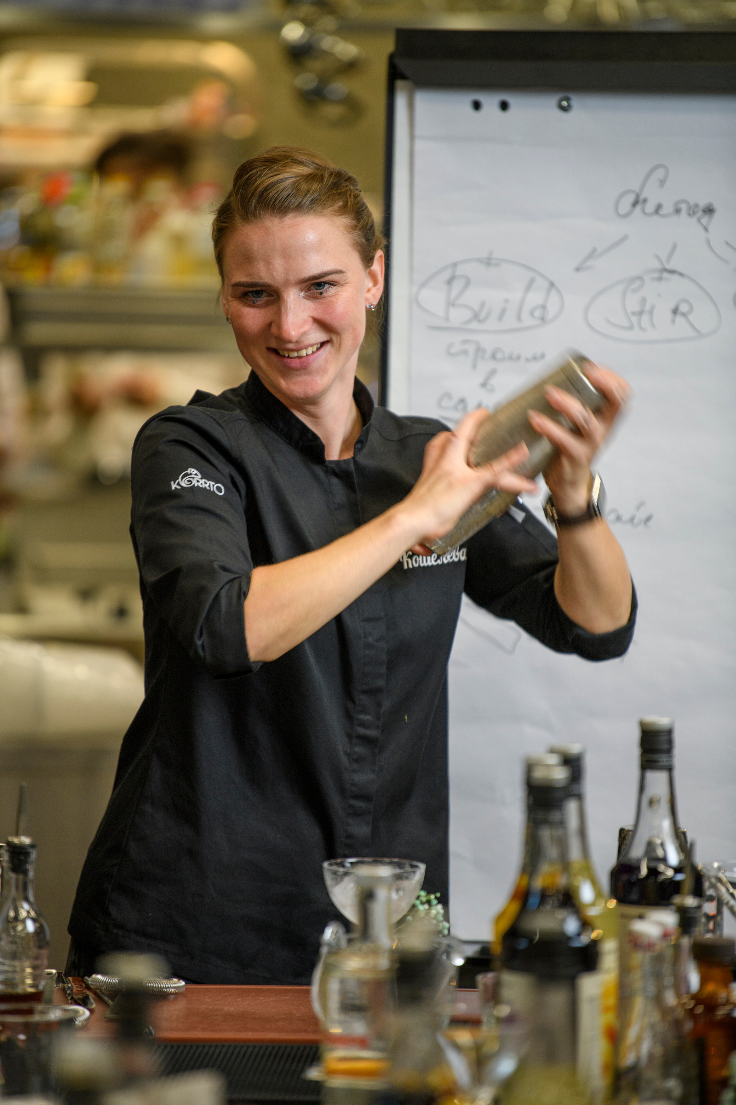 Бар — моя сцена: история Алены Кошелевой. Создание обучающих видеороликов Puponin Production