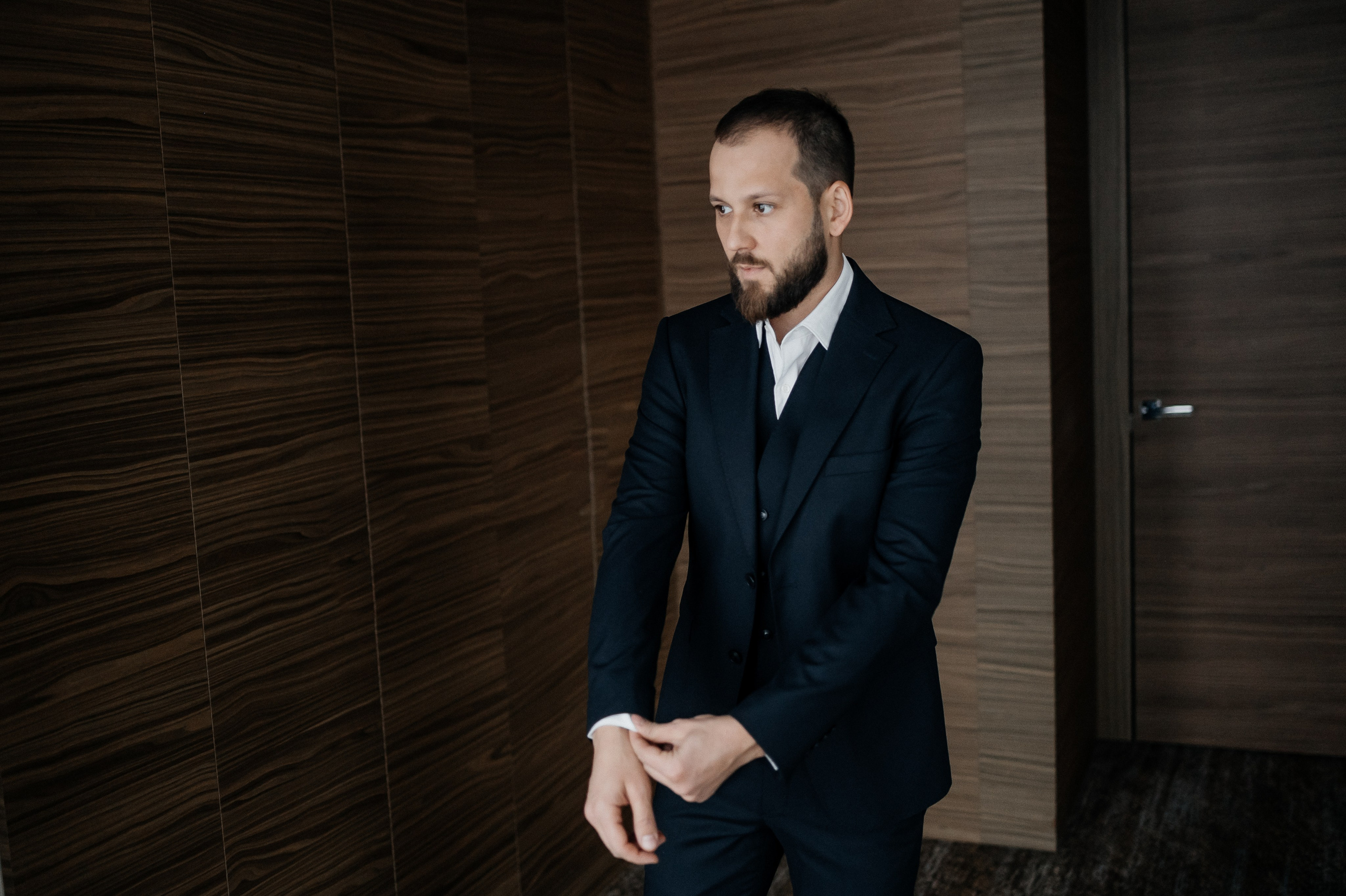 Свадебные сборы в Radisson Blu Olimpiyskiy. Свадебный фотограф Москва — Сергей и Татьяна