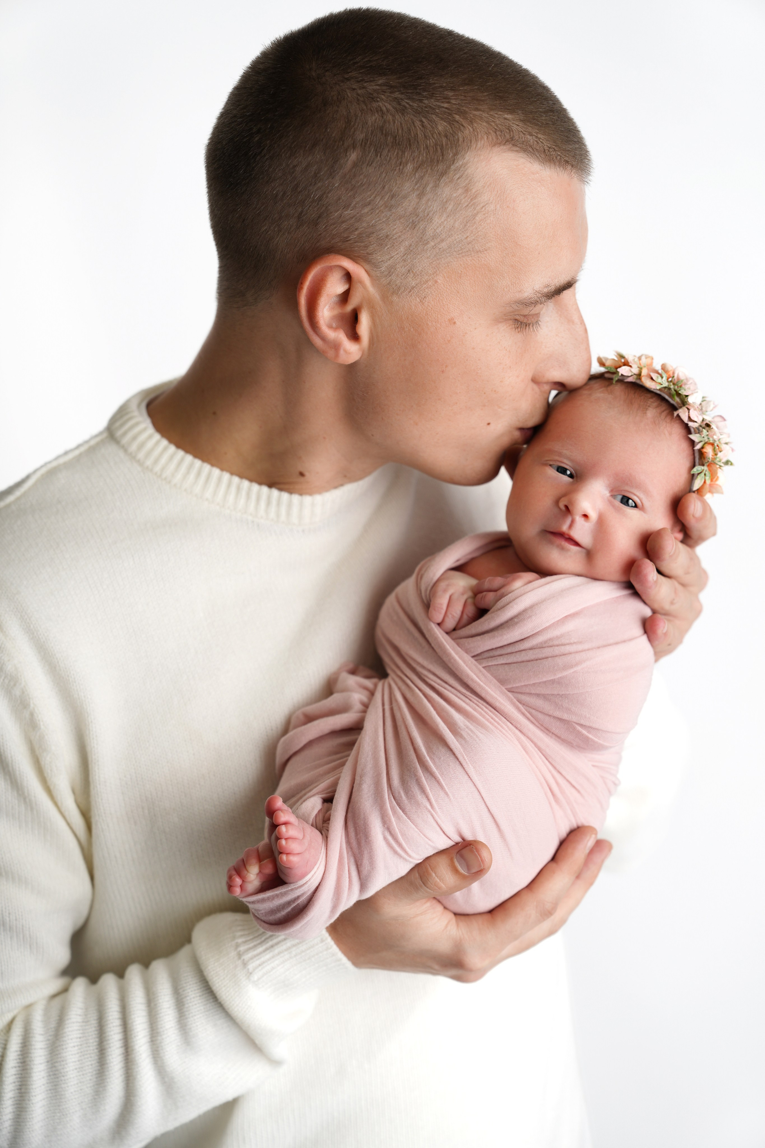 Фотосессия новорожденного (newborn). Фотограф новорожденных, детей до года и беременных в Симферополе