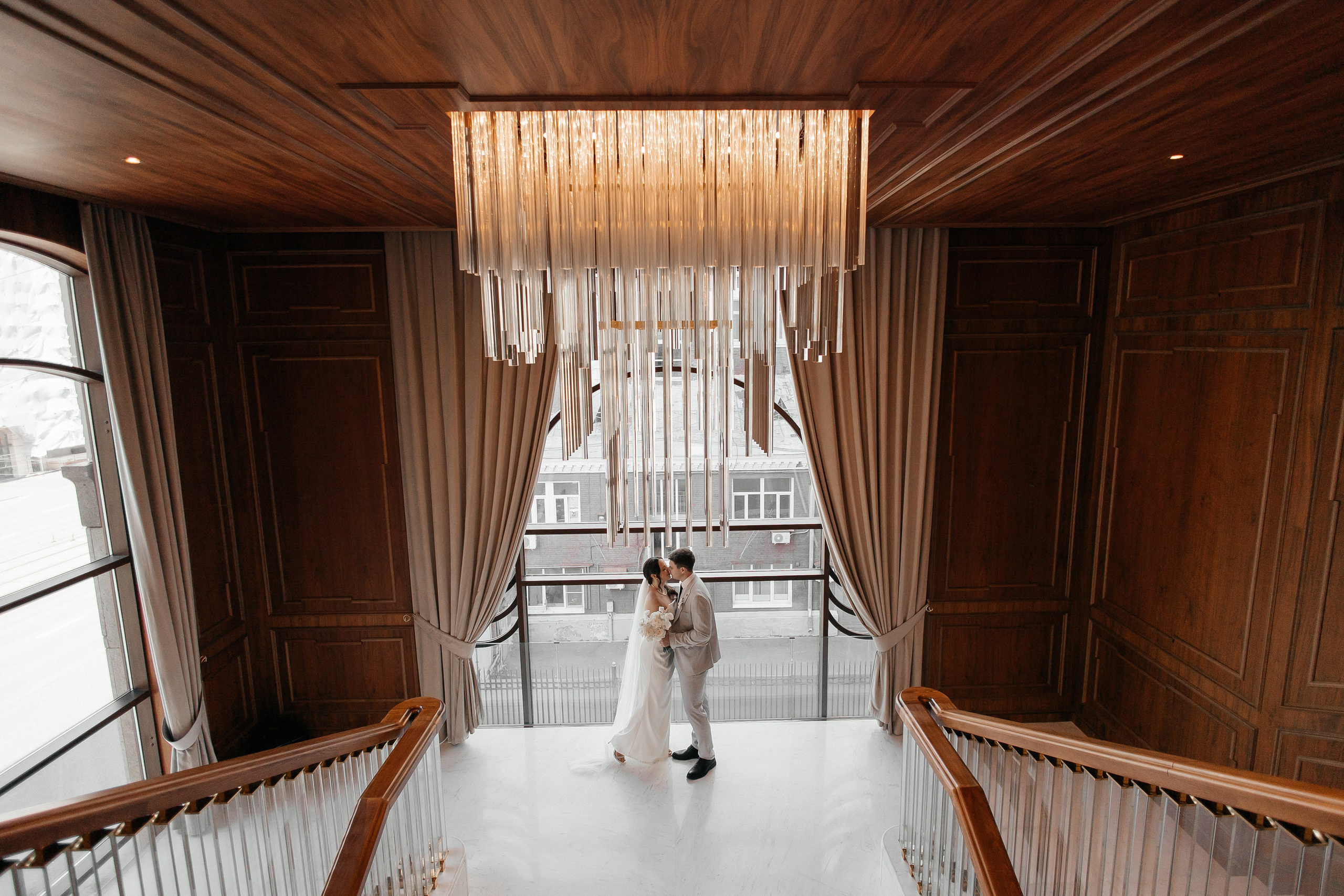 Свадебная фотосессия в отеле Marriott Imperial Plaza