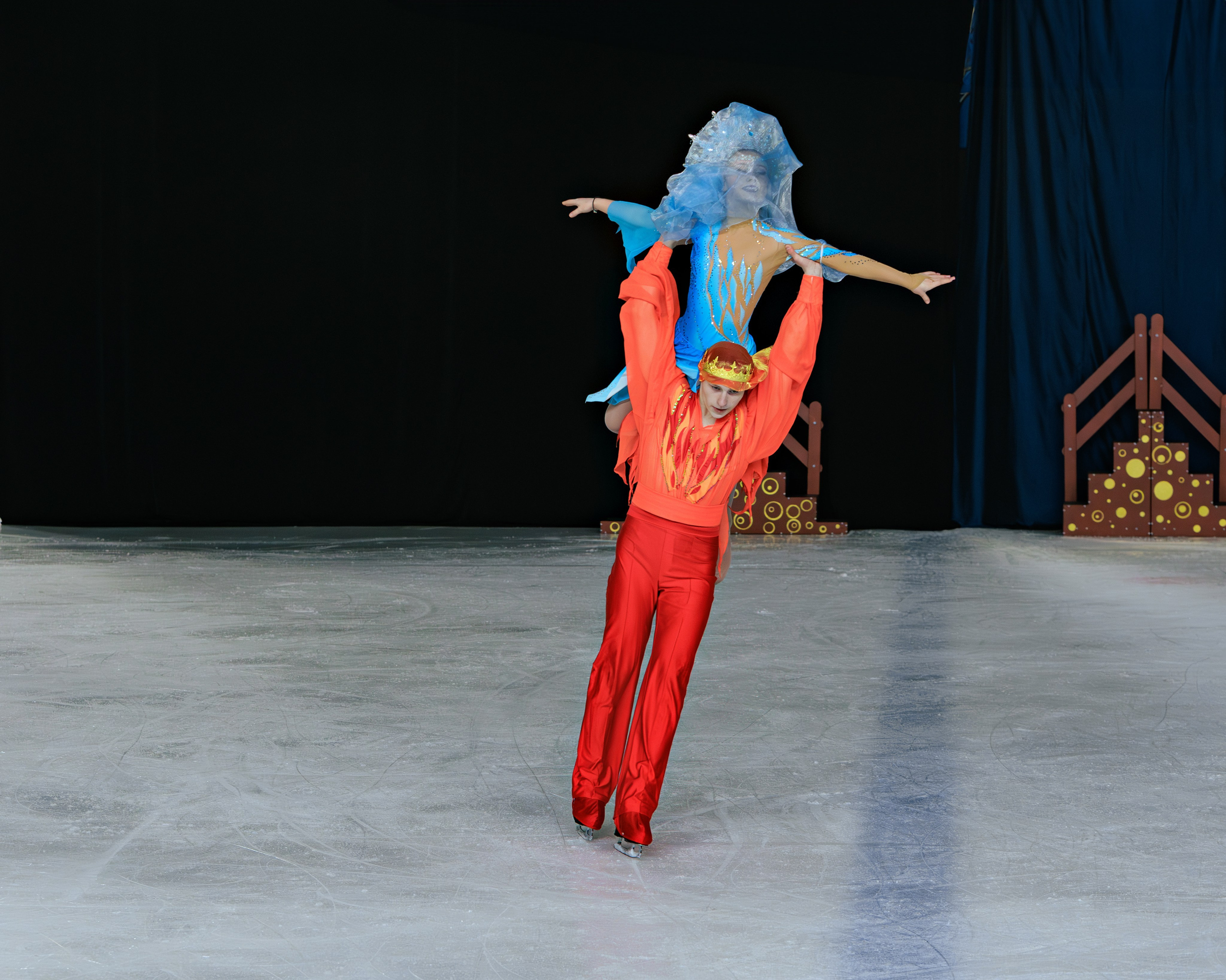 Детский театр на льду «АЛЕКО». Выпускные альбомы и школьный фотограф в Подольске, Троицке, Щербинке, Москве и Московской области