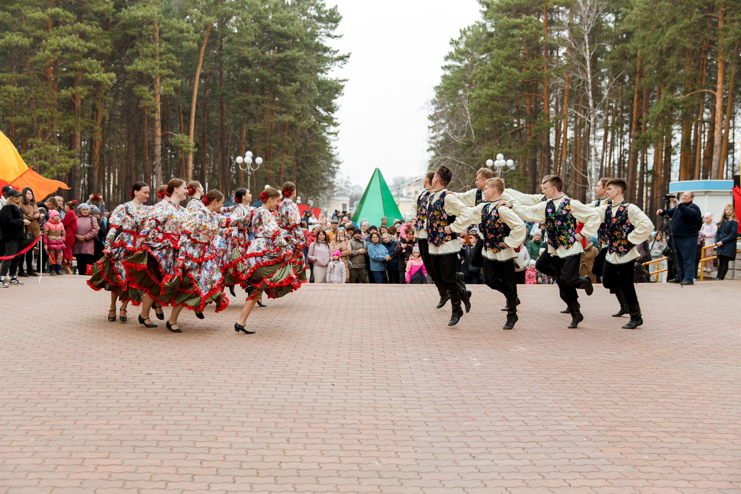9 мая. Семейный и детский фотограф в Железногорске Саламахо Ольга