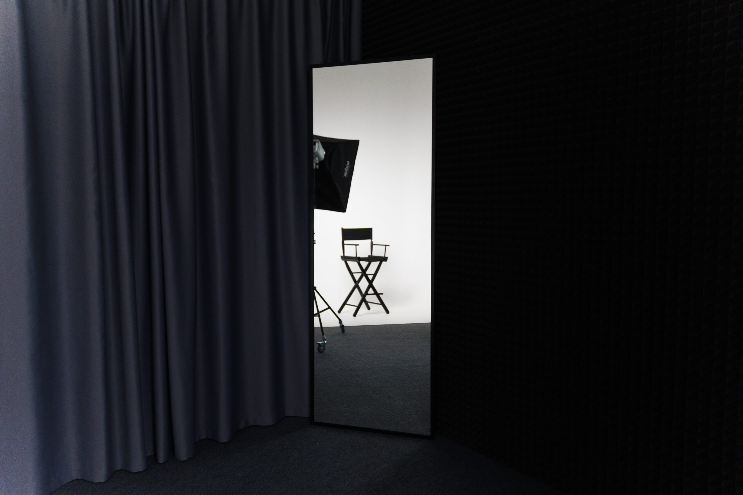 Залы с циклорамой в студии Photohub. Фотограф в Минске Людмила Дутко