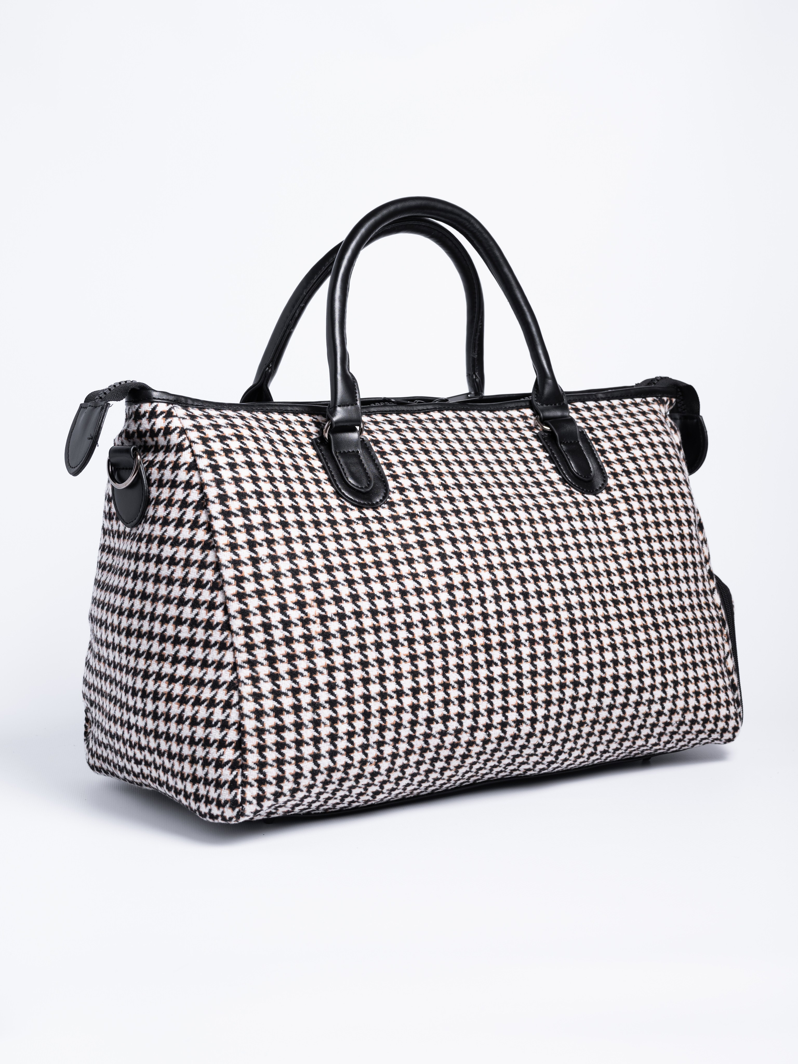 Сумки спортивные. Предметный фотограф, фото для маркетплейсов Пятигорск, КМВ