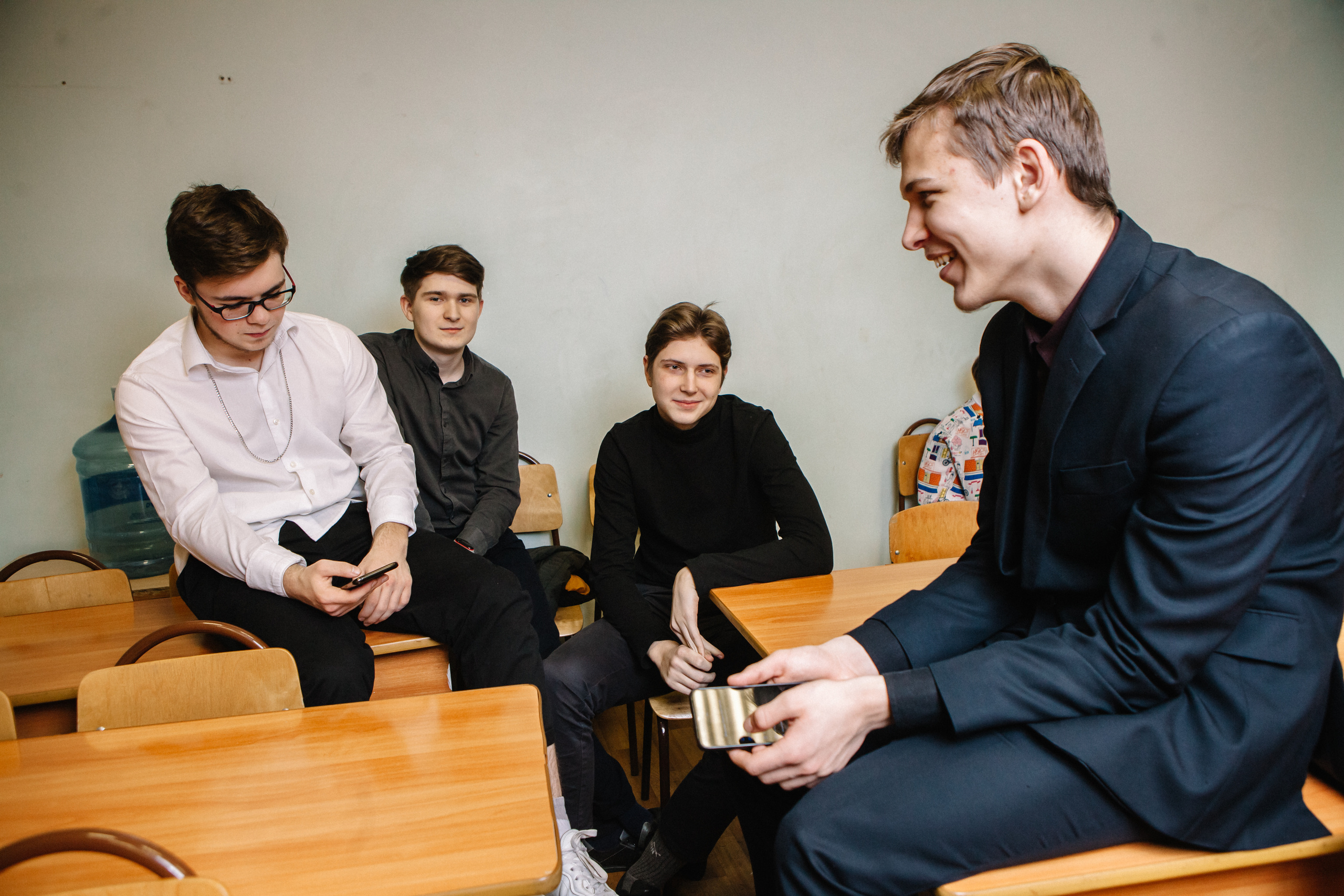 Школьные выпускные альбомы в Майкопе и Республике Адыгея. Семейный и свадебный фотограф в Майкопе Михаил Мартиросян