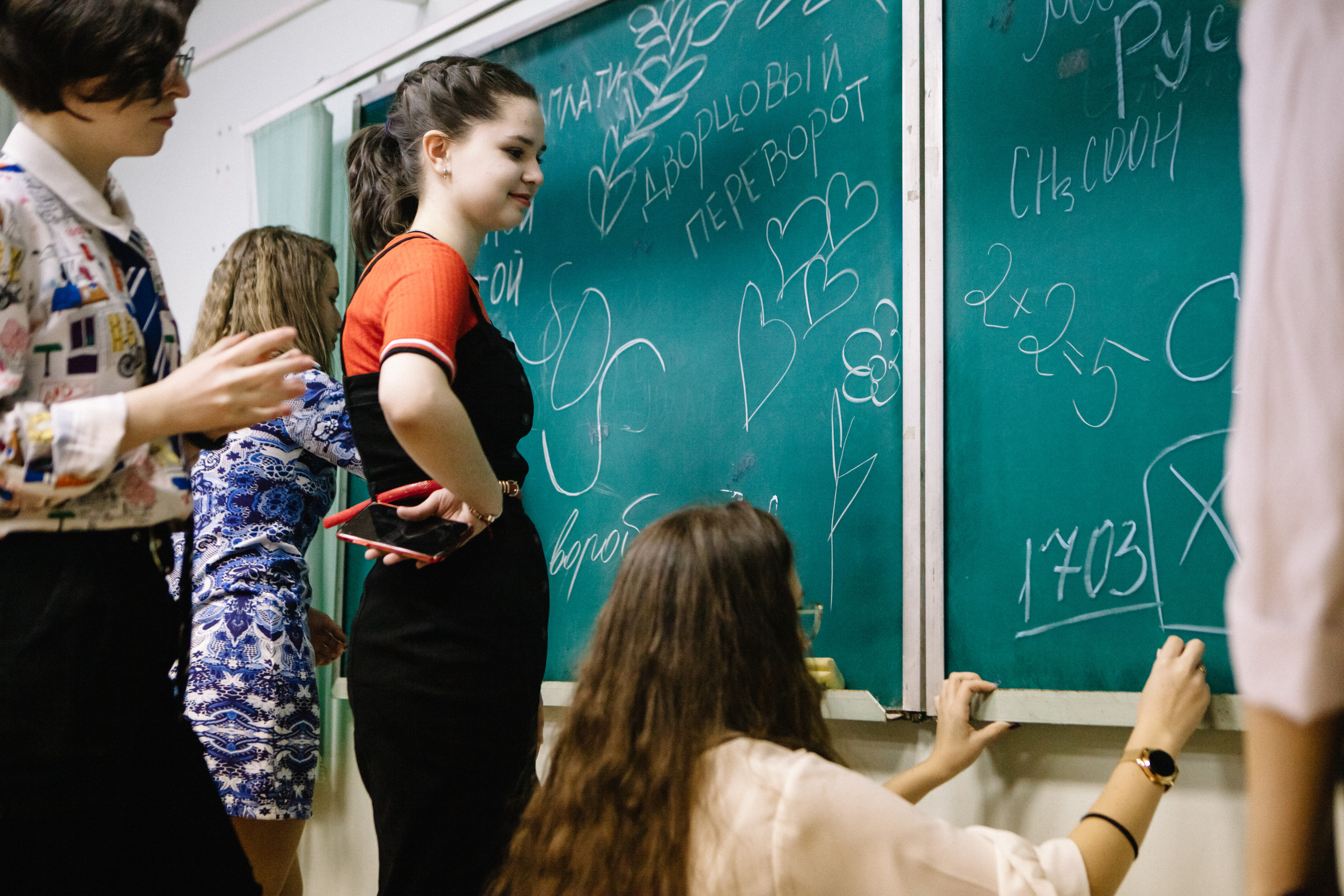 Школьные выпускные альбомы в Майкопе и Республике Адыгея. Семейный и свадебный фотограф в Майкопе Михаил Мартиросян