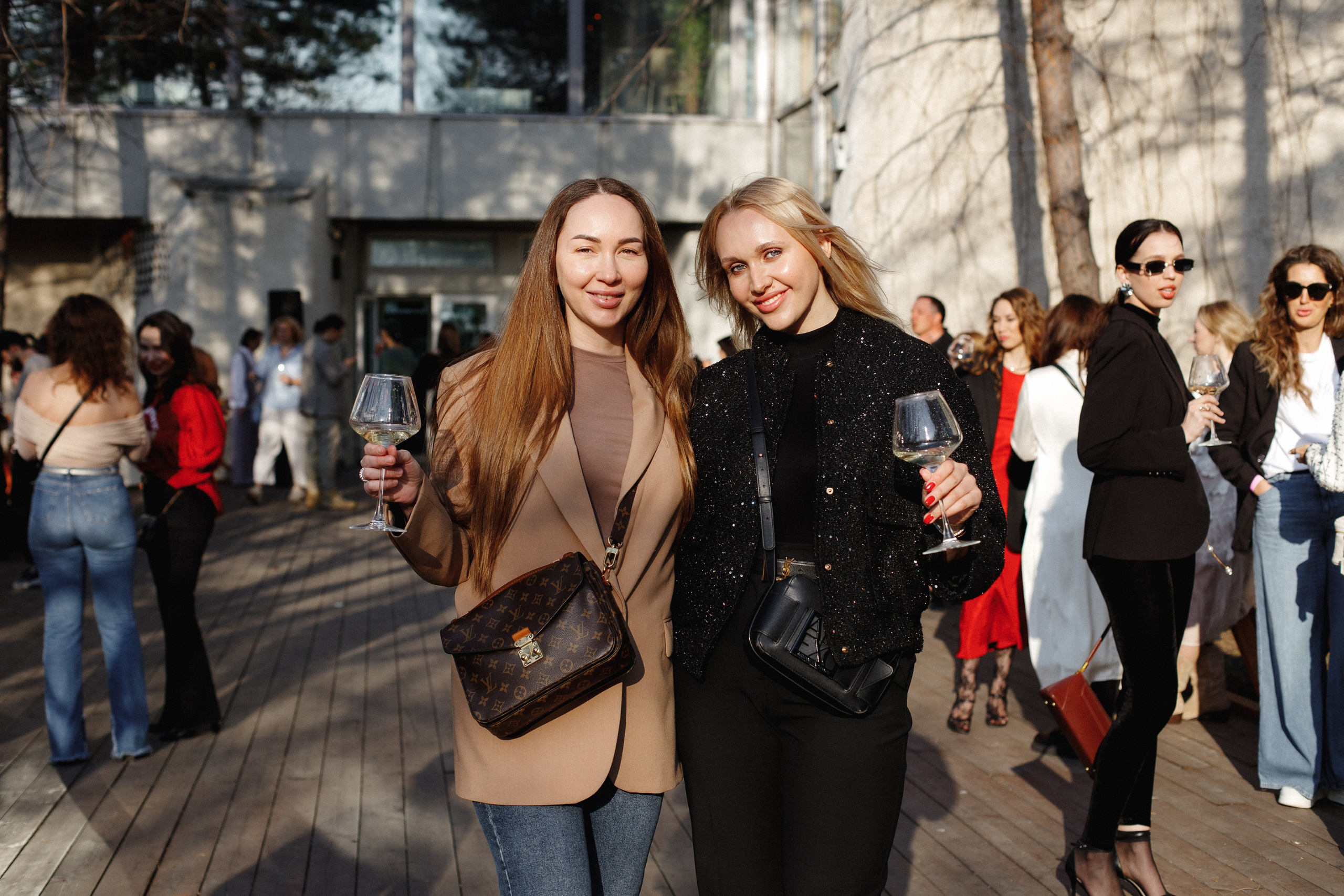 ФЕСТИВАЛЬ ИГРИСТЫХ ВИН. СВОИ. ФОТООТЧЕТЫ-СОБЫТИЯ-МЕСТА