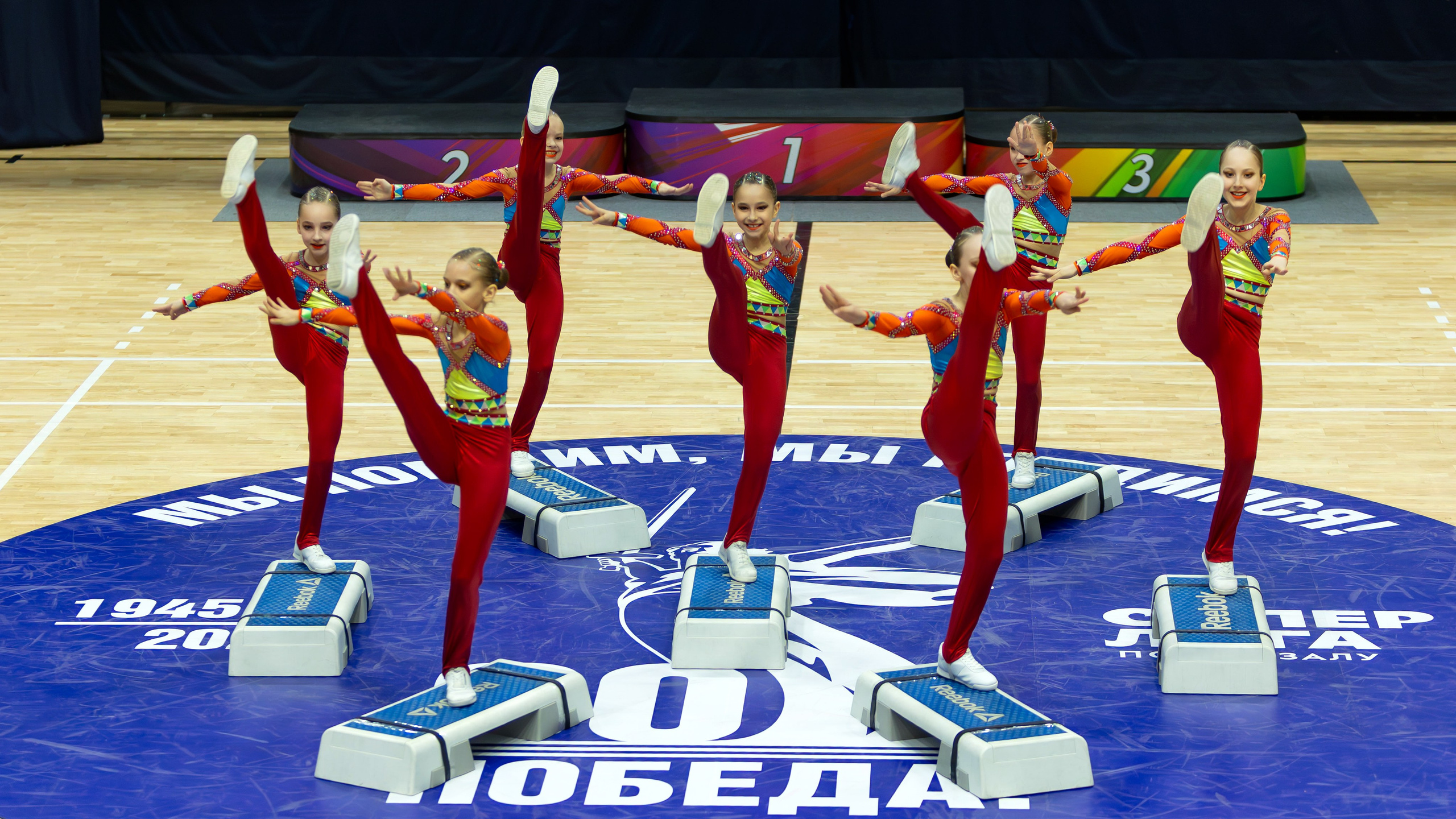 Фестиваль по фитнес-аэробике «Облачко» дисциплина «Степ-аэробика». Выпускные альбомы и школьный фотограф в Подольске, Троицке, Щербинке, Москве и Московской области