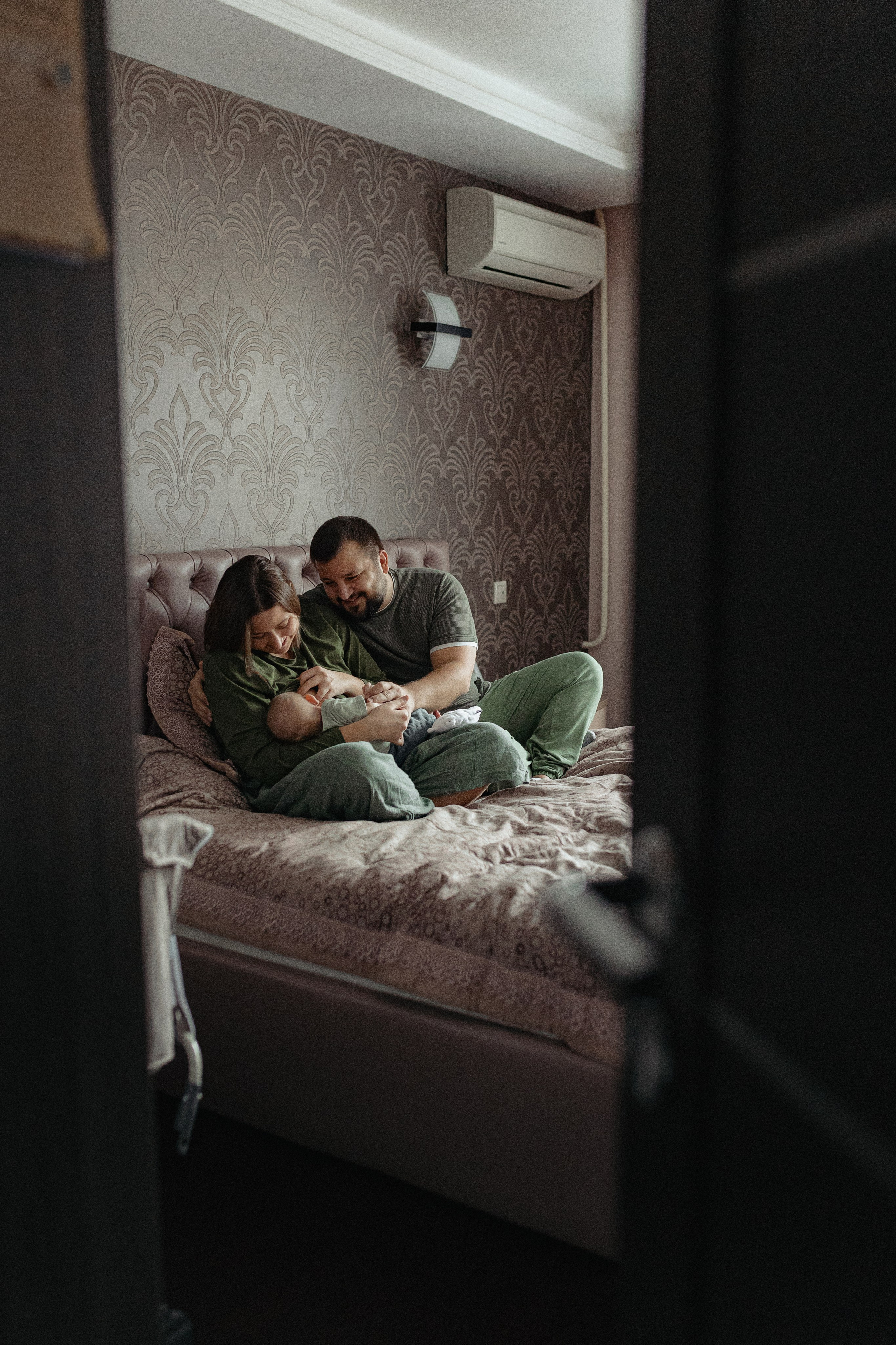 Домашняя семейная фотосессия с малышом. Портретный и семейный фотограф в Москве Мария Рослякова