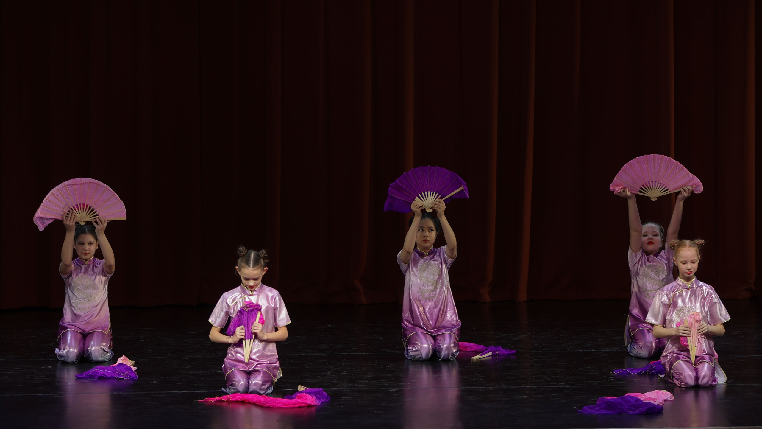 Фестиваль хореографического искусства «КУБОК ЛЕГЕНДЫ — 2025». Выпускные альбомы и школьный фотограф в Подольске, Троицке, Щербинке, Москве и Московской области