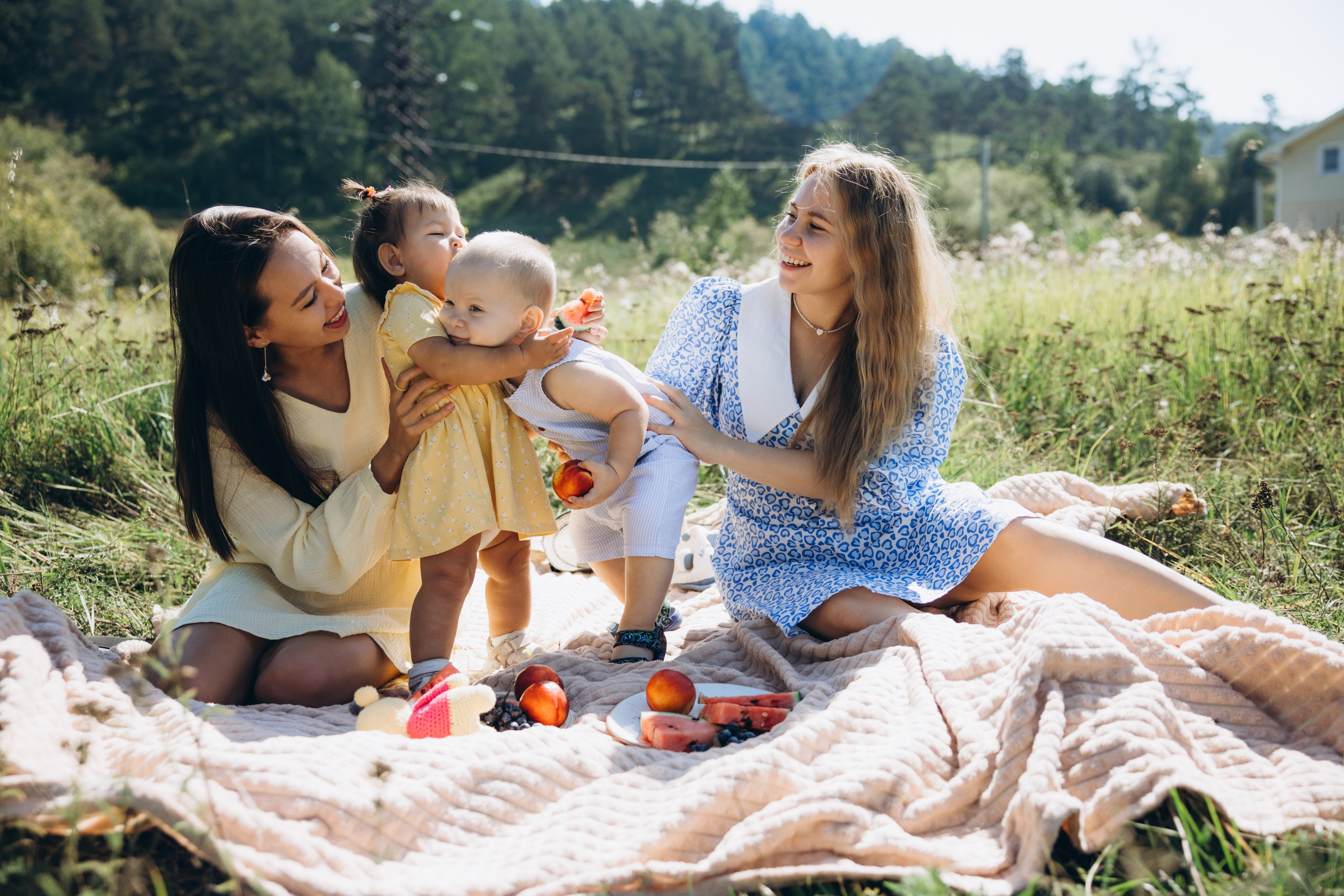 Семейная съёмка в поле. Свадебный, семейный фотограф в Иркутске Светлана Макаричева