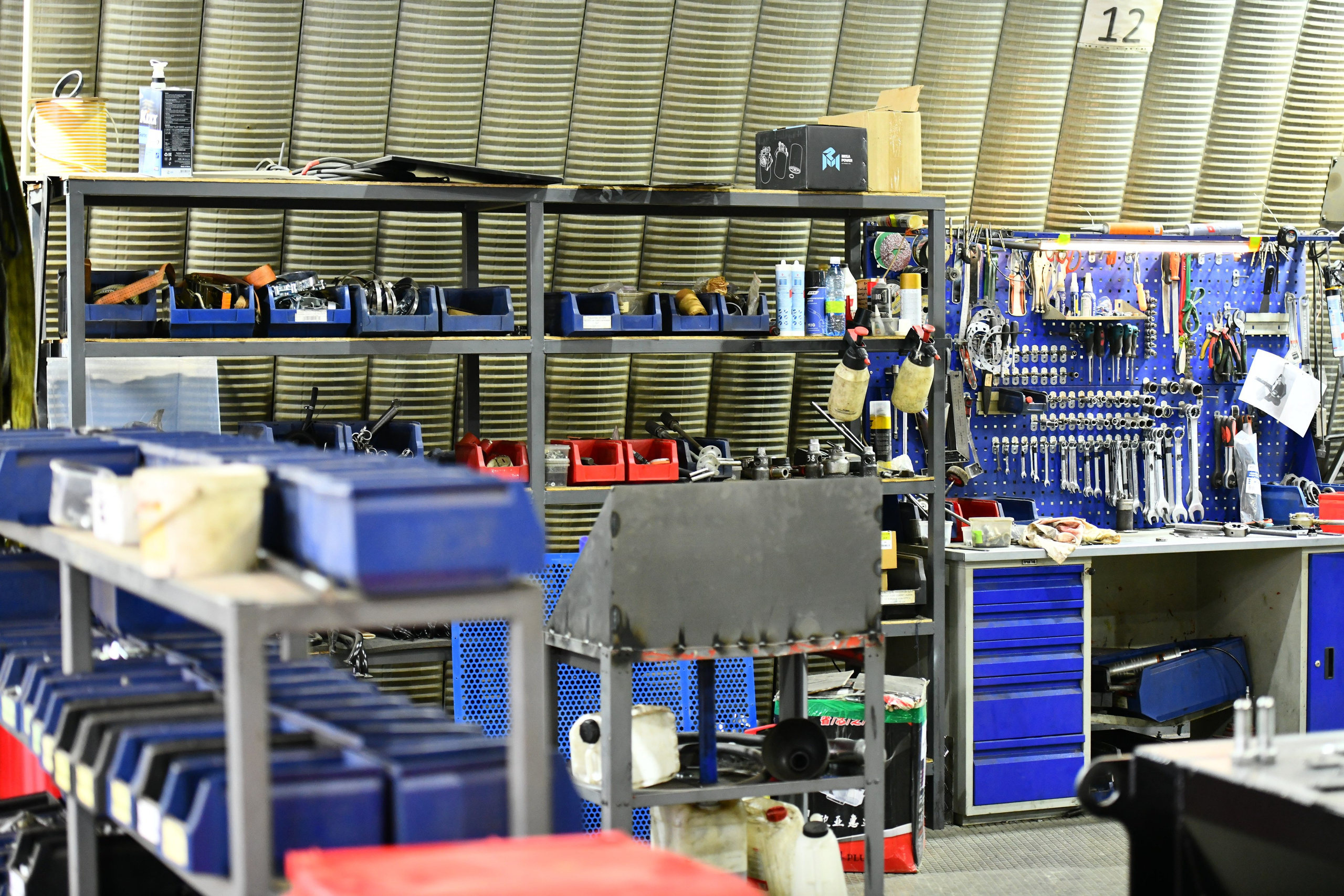 Репортаж с экскурсии на Завод ТРОМ. Репортажный и семейный фотограф — Шелихов Сергей