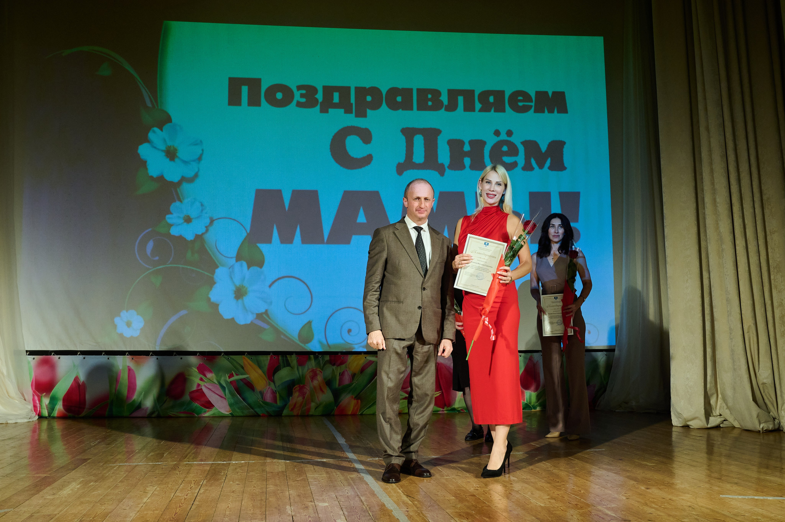 День матери Кабардинка. Жизнь курорта Кабардинка в фотографиях