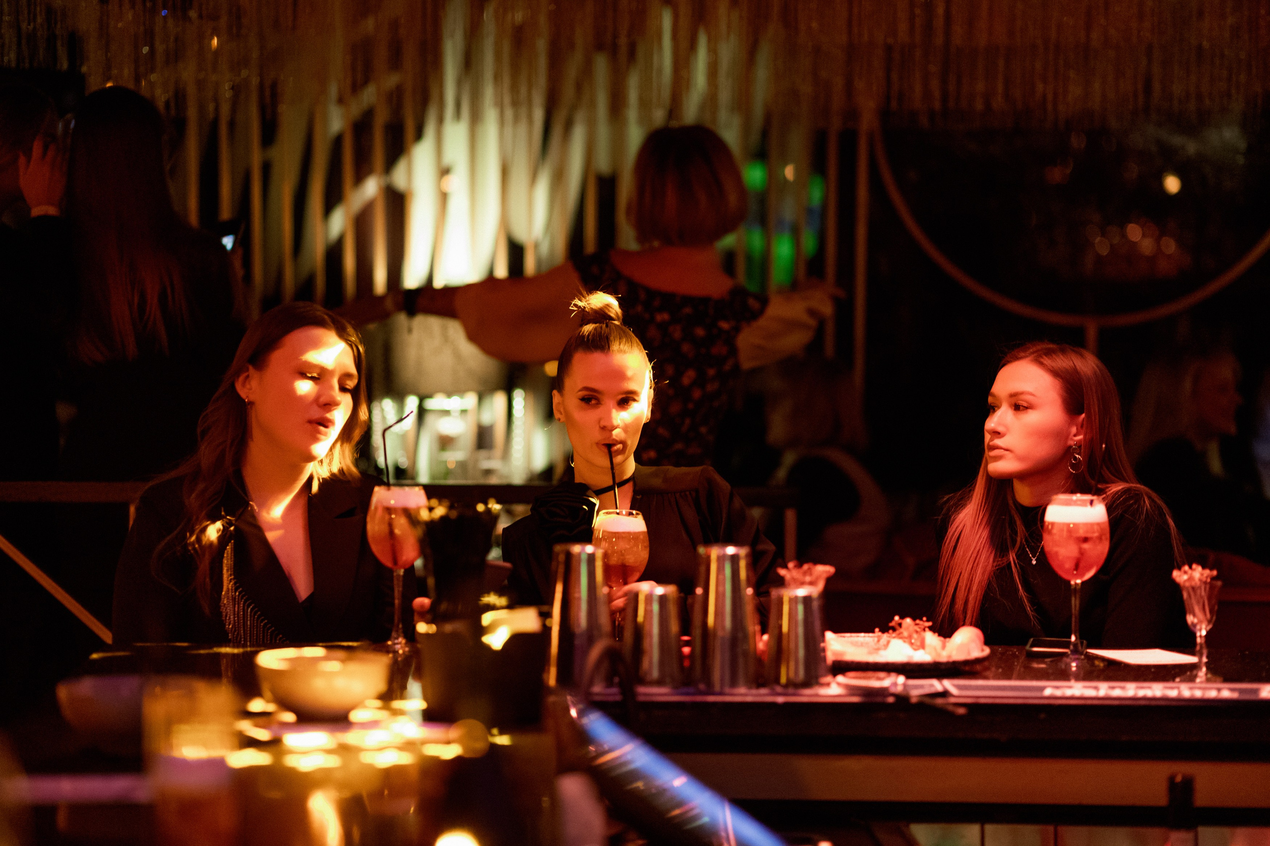 YANA URBAN: сольный концерт в «Анжелика Wineroom». СВОИ. ФОТООТЧЕТЫ-СОБЫТИЯ-МЕСТА