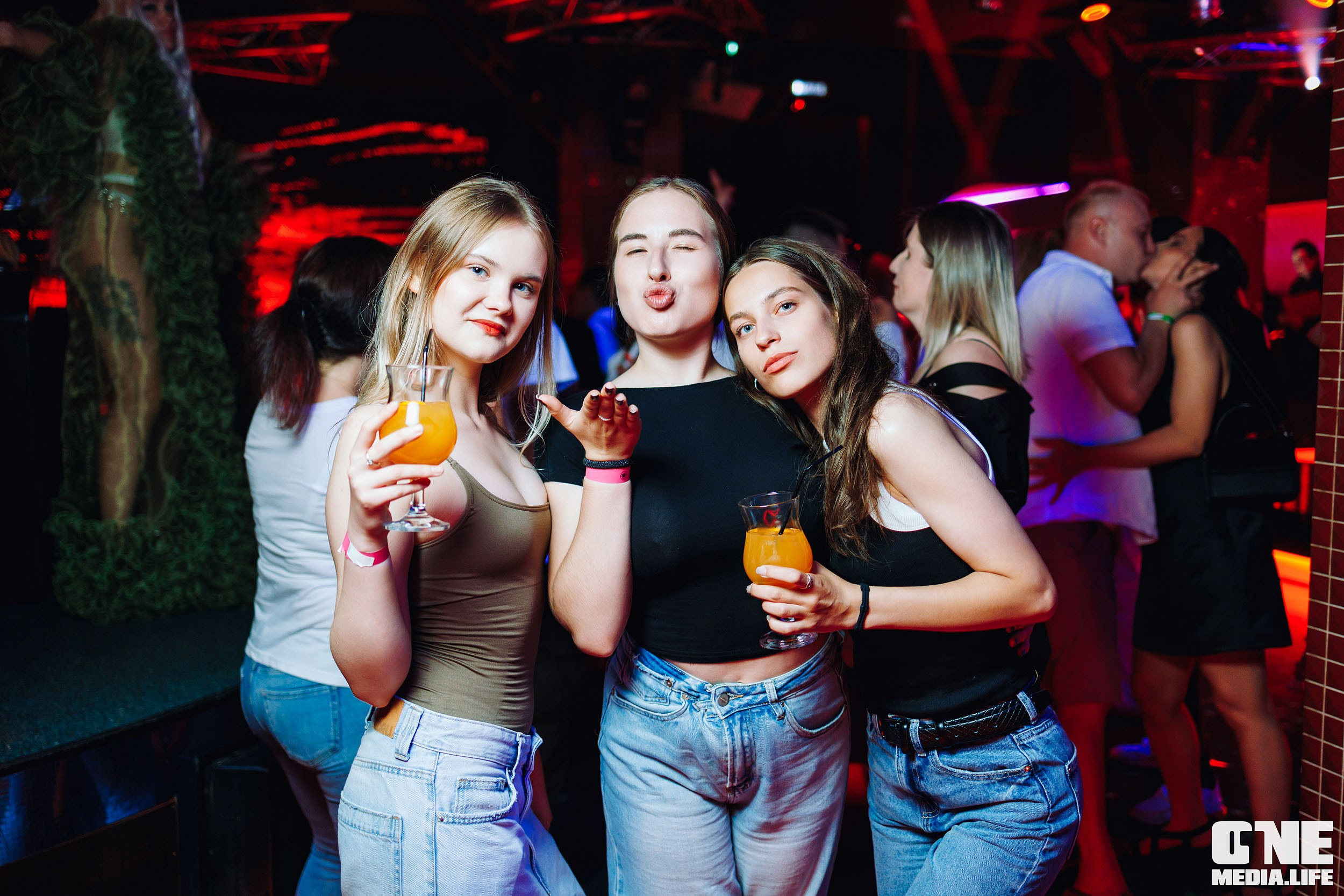 Фоторепортаж из РК Планета. One Media Life: фоторепортажи, фотоотчеты с мероприятий и заведений