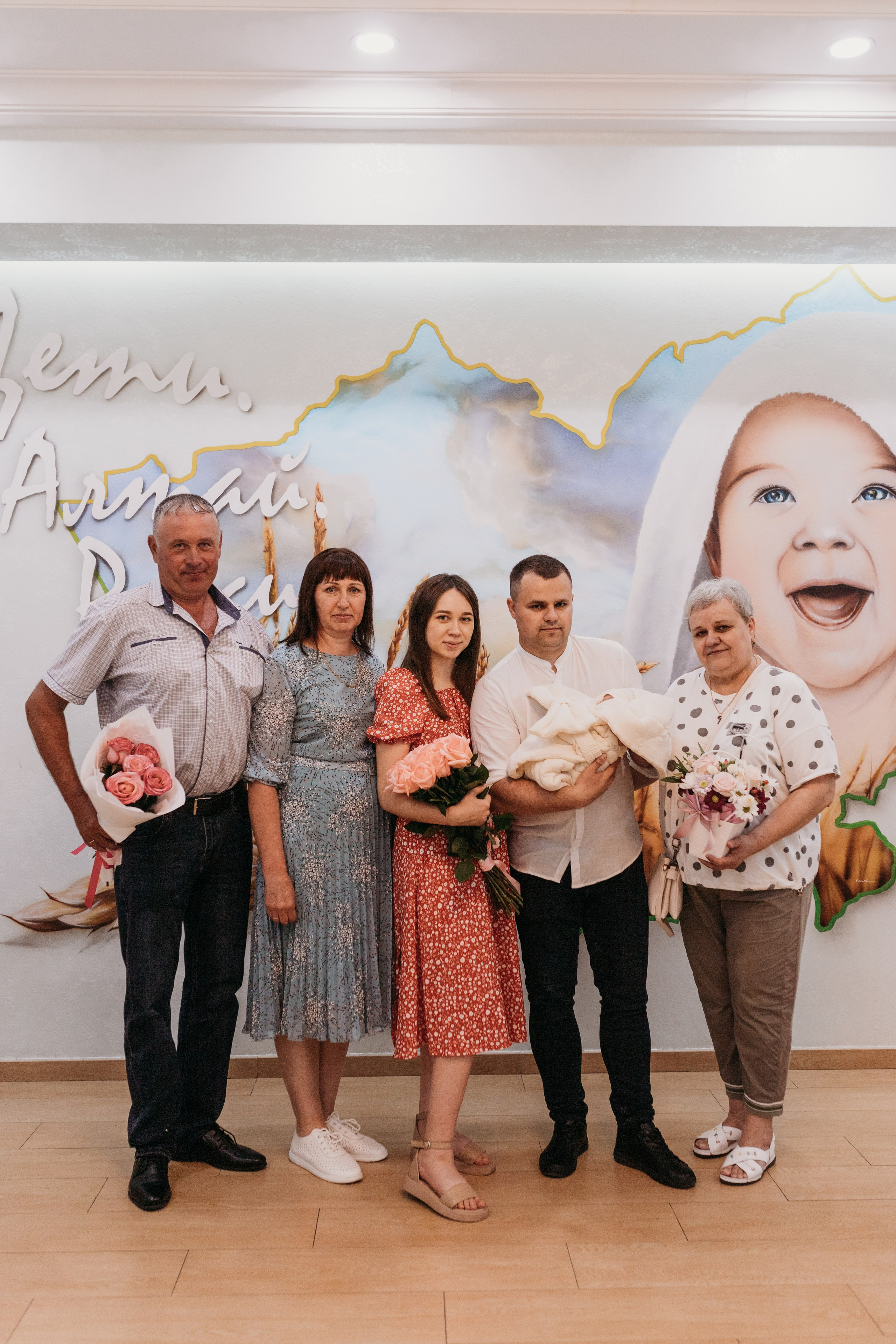 Фотосъемка выписки. Фотограф новорожденных в г. Барнаул Ренпенинг Катерина