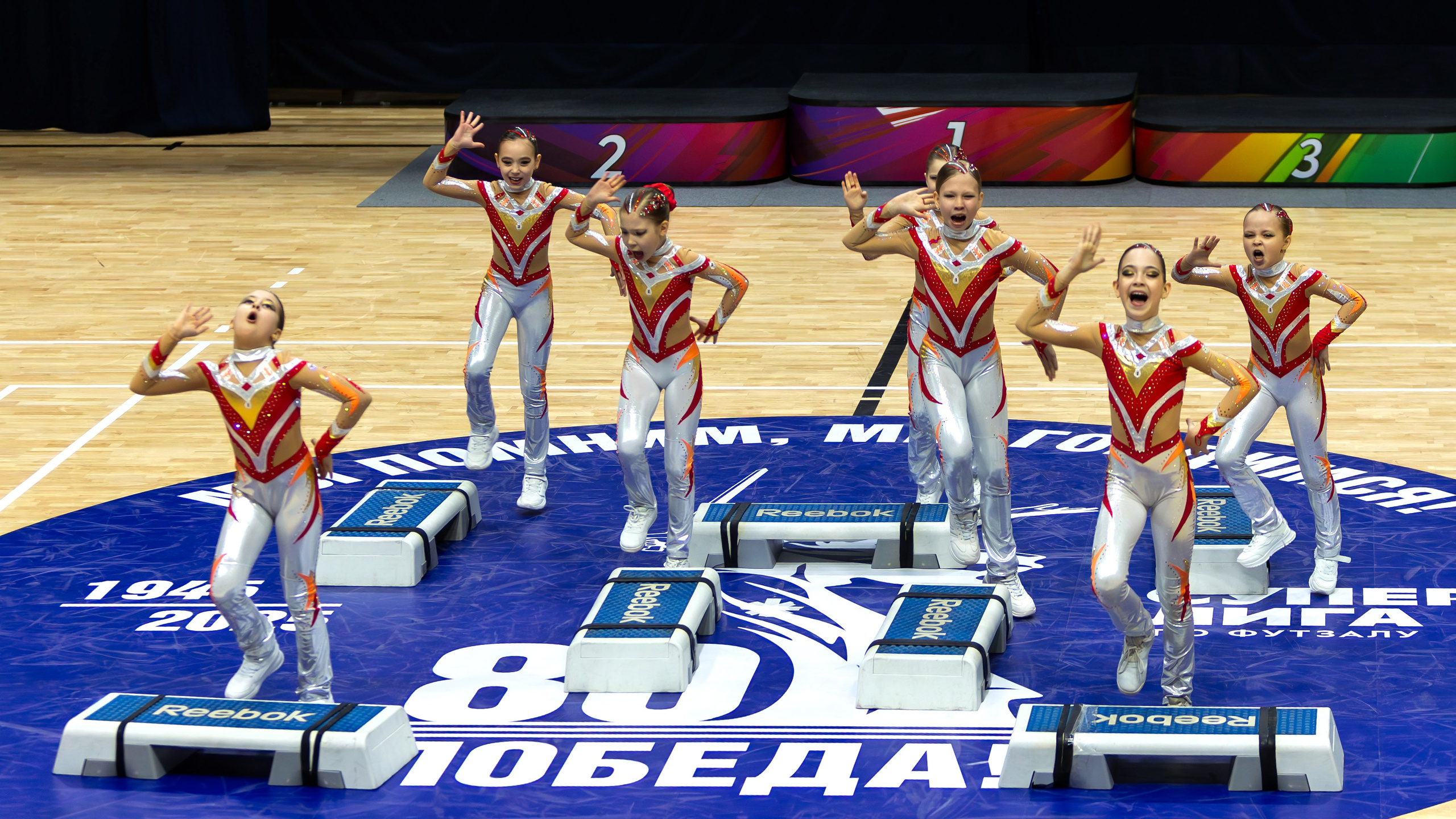 Фестиваль по фитнес-аэробике «Облачко» дисциплина «Степ-аэробика». Выпускные альбомы и школьный фотограф в Подольске, Троицке, Щербинке, Москве и Московской области