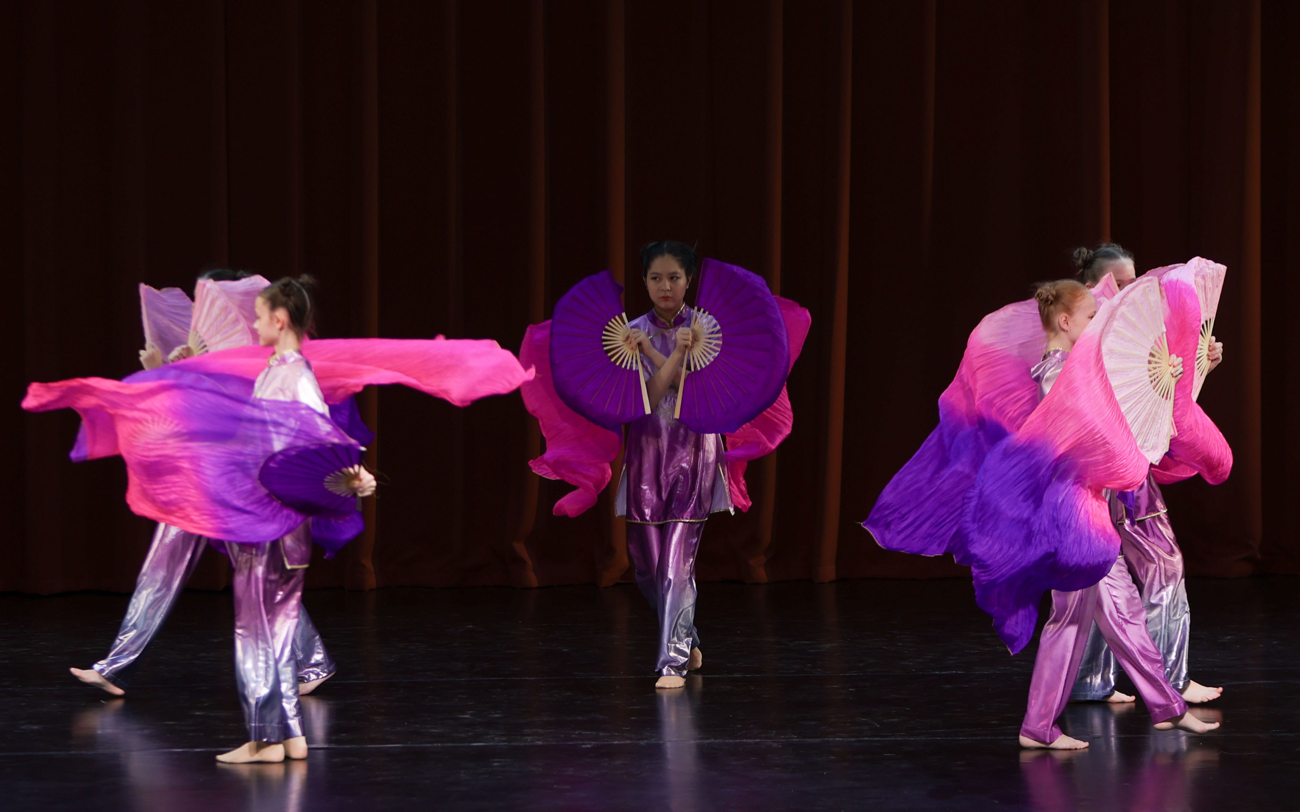 Фестиваль хореографического искусства «КУБОК ЛЕГЕНДЫ — 2025». Выпускные альбомы и школьный фотограф в Подольске, Троицке, Щербинке, Москве и Московской области