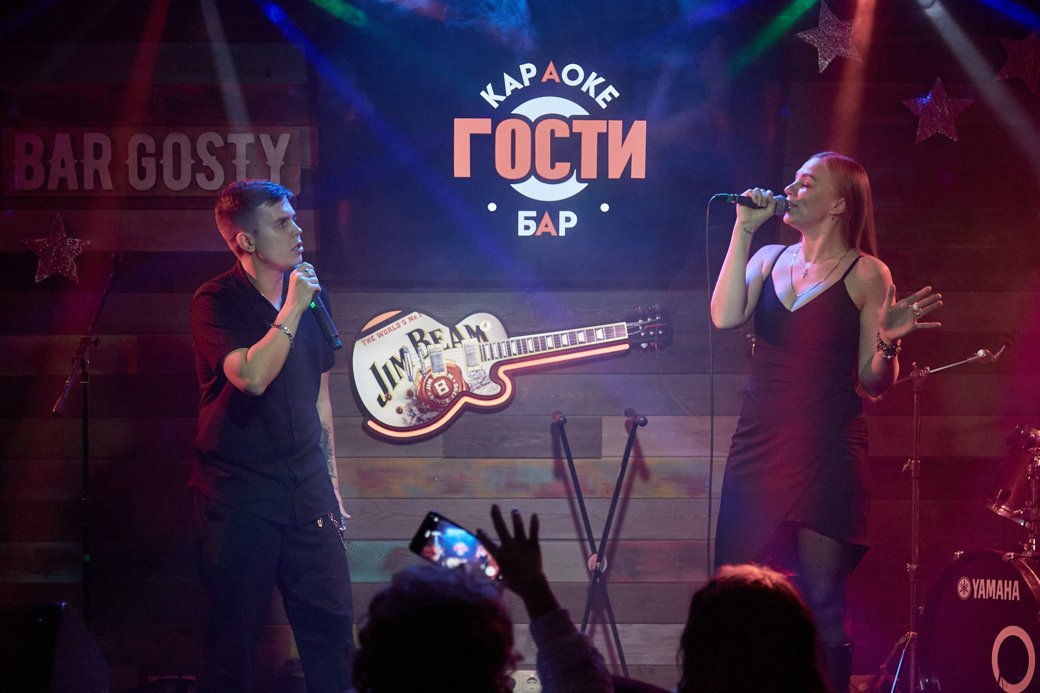 Концерт в баре «Гости». Фотограф Омск | Александр Вандеров