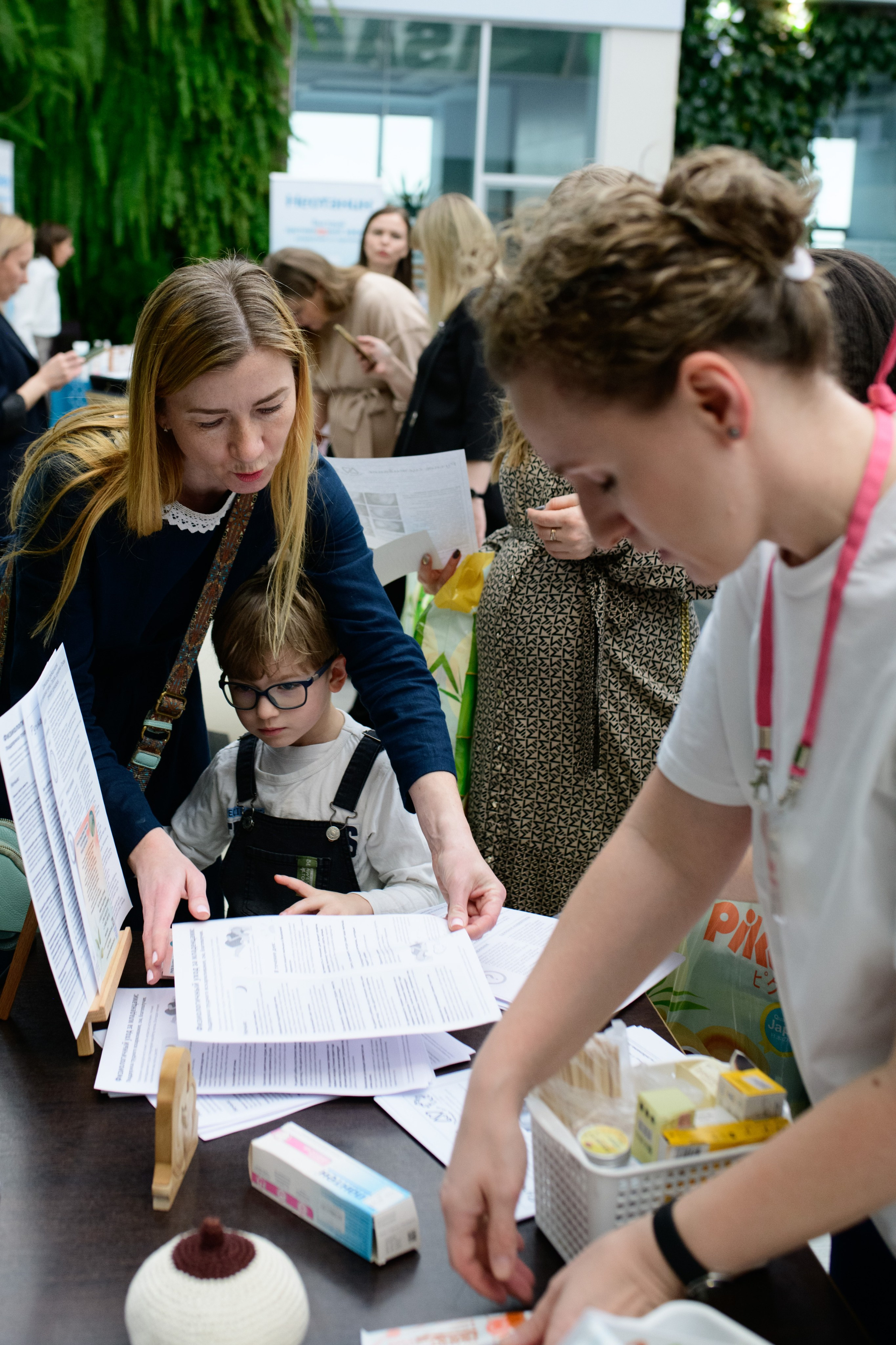 Фотоотчет праздника материнства ноябрь 2024 г. Профессиональный фотограф Елена Красилина г.Ярославль, г. Рыбинск