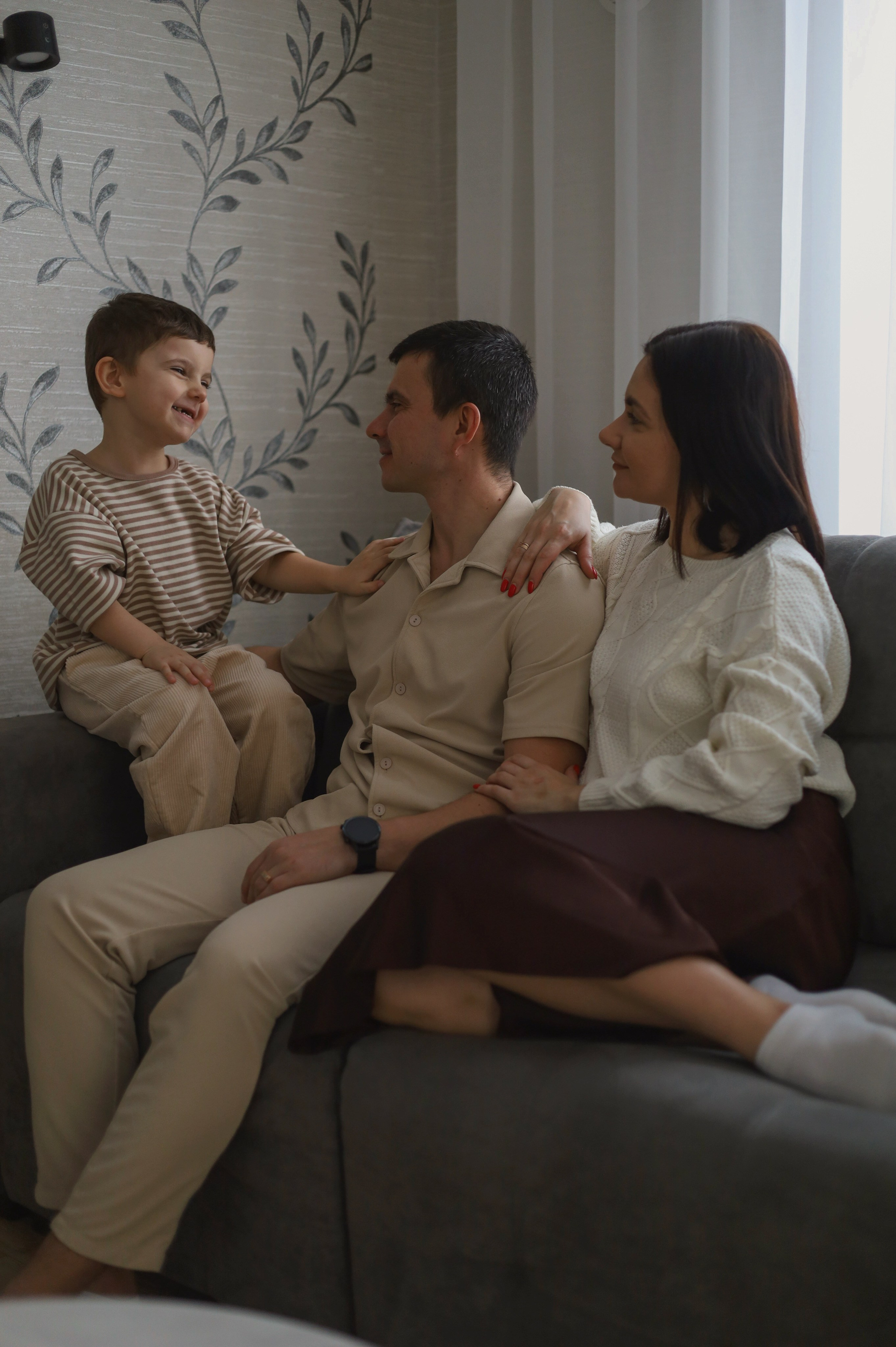 Домашние съёмки. Семейный, свадебный и индивидуальный фотограф в Алматы