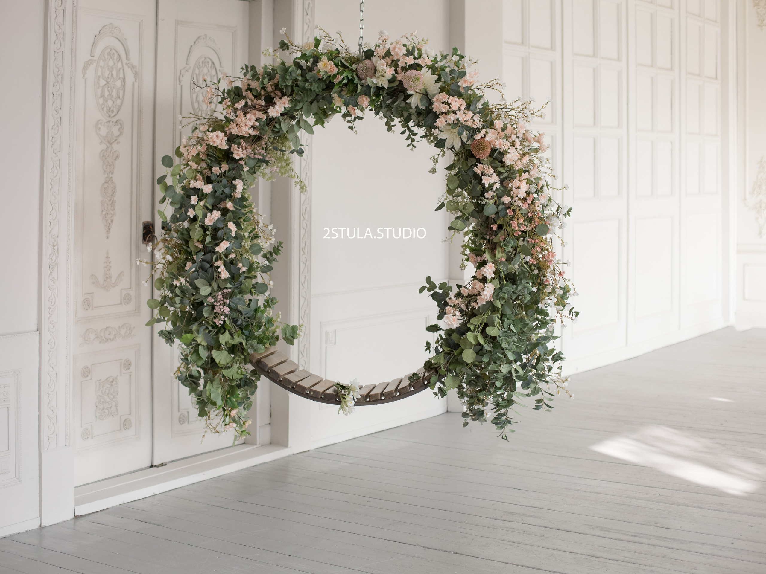 Классический зал 100 м. кв. Фотостудия Алматы — 2 Stula.Studio | Аренда залов