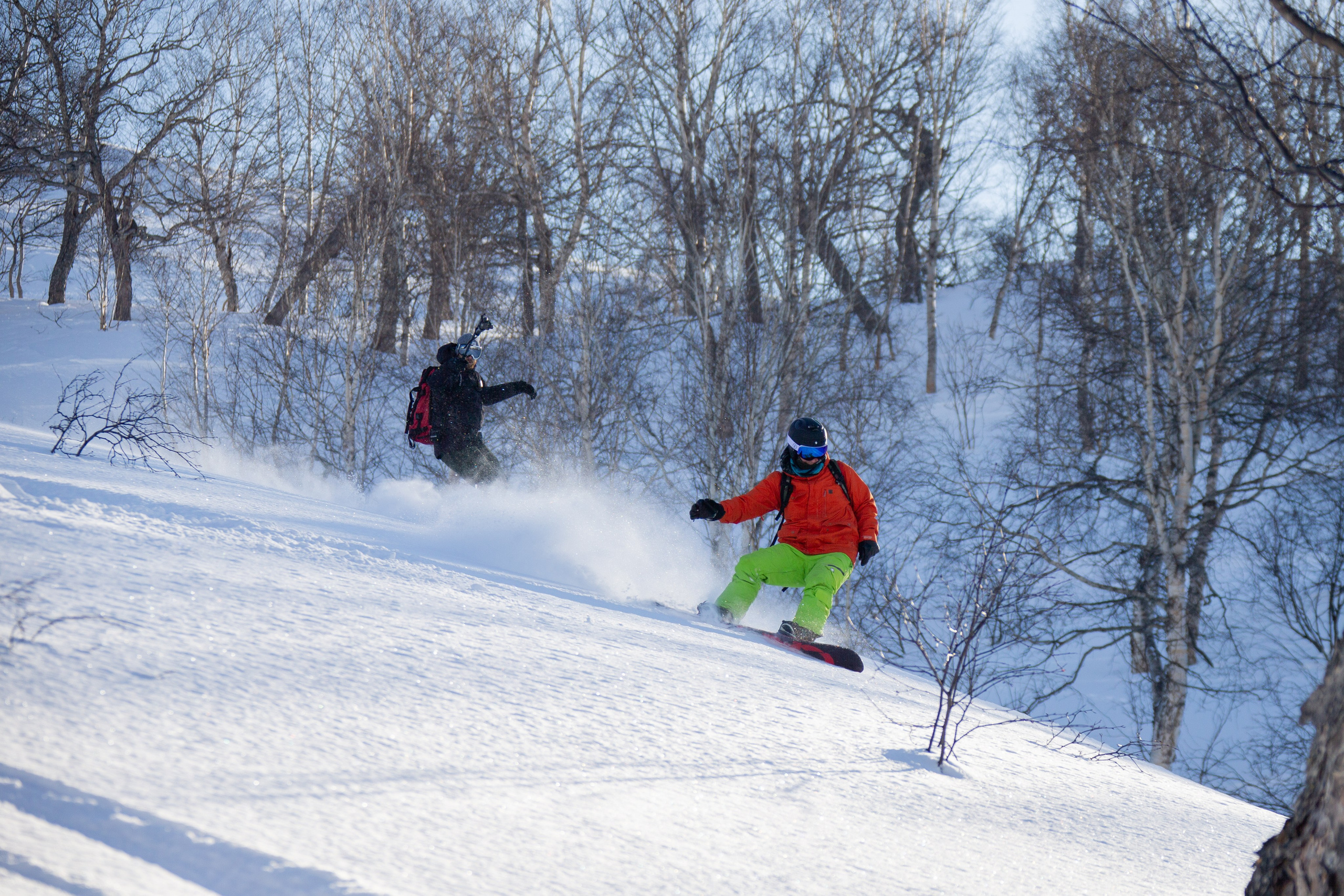 Снегоходные заброски на Камчатке — приключение к зимним вулканам и скалистым бухтам. Время Камчатки: чтобы найти свой путь, нужно скорость умножить на время
