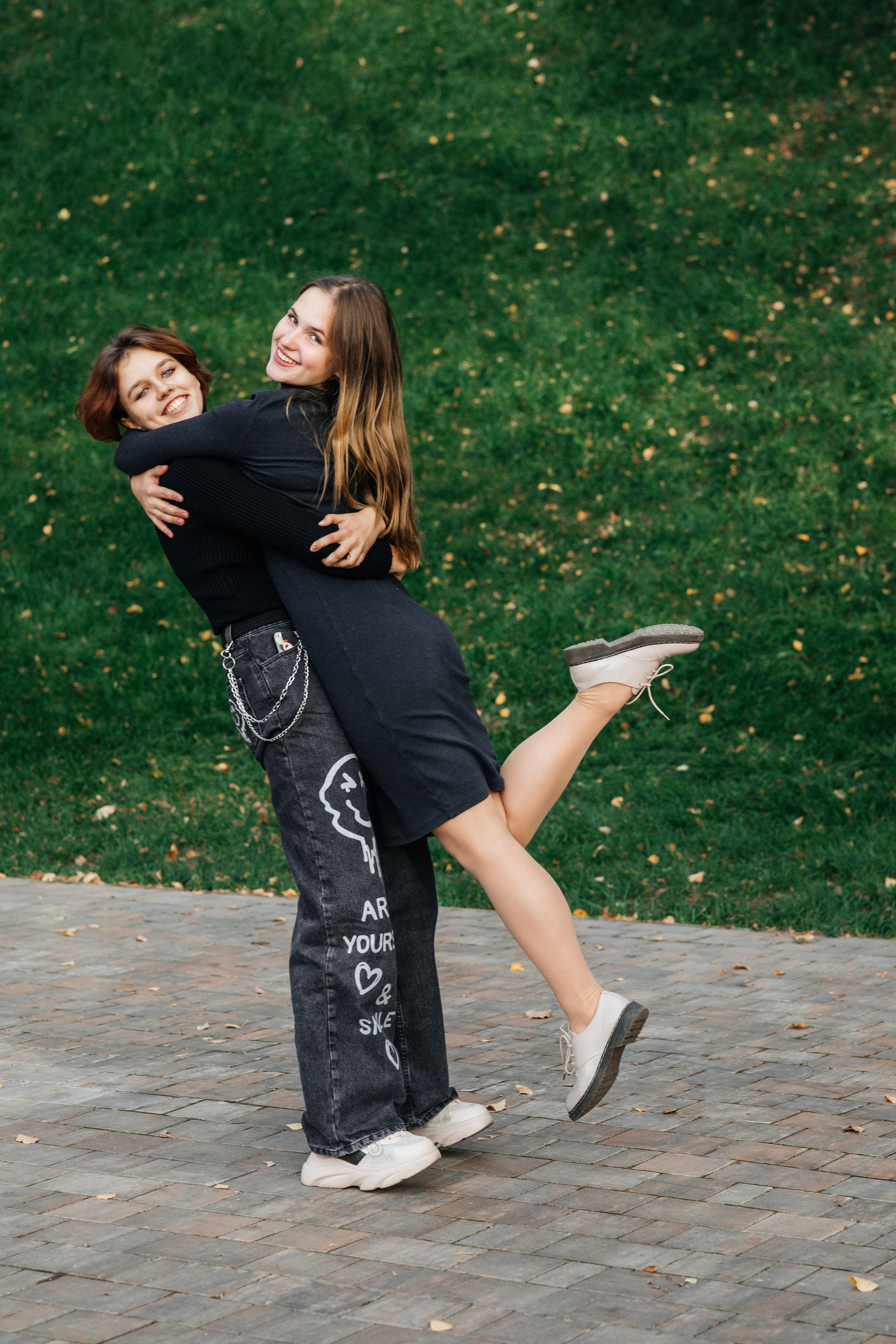 Фотосессия для выпускного альбома в парке Им. Талалихина. Выпускные альбомы в Подольске Москве и МО