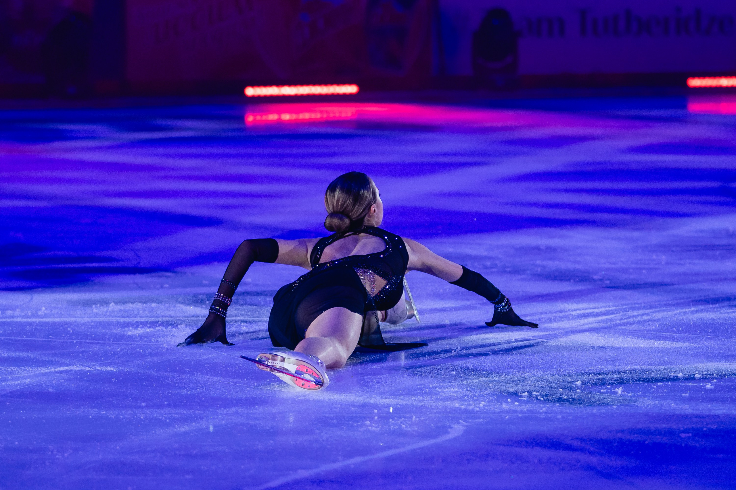 Шоу «Чемпионы на льду» в Новосибирске. Воробьева Ксения — Спортивный и танцевальный фотограф Новосибирск