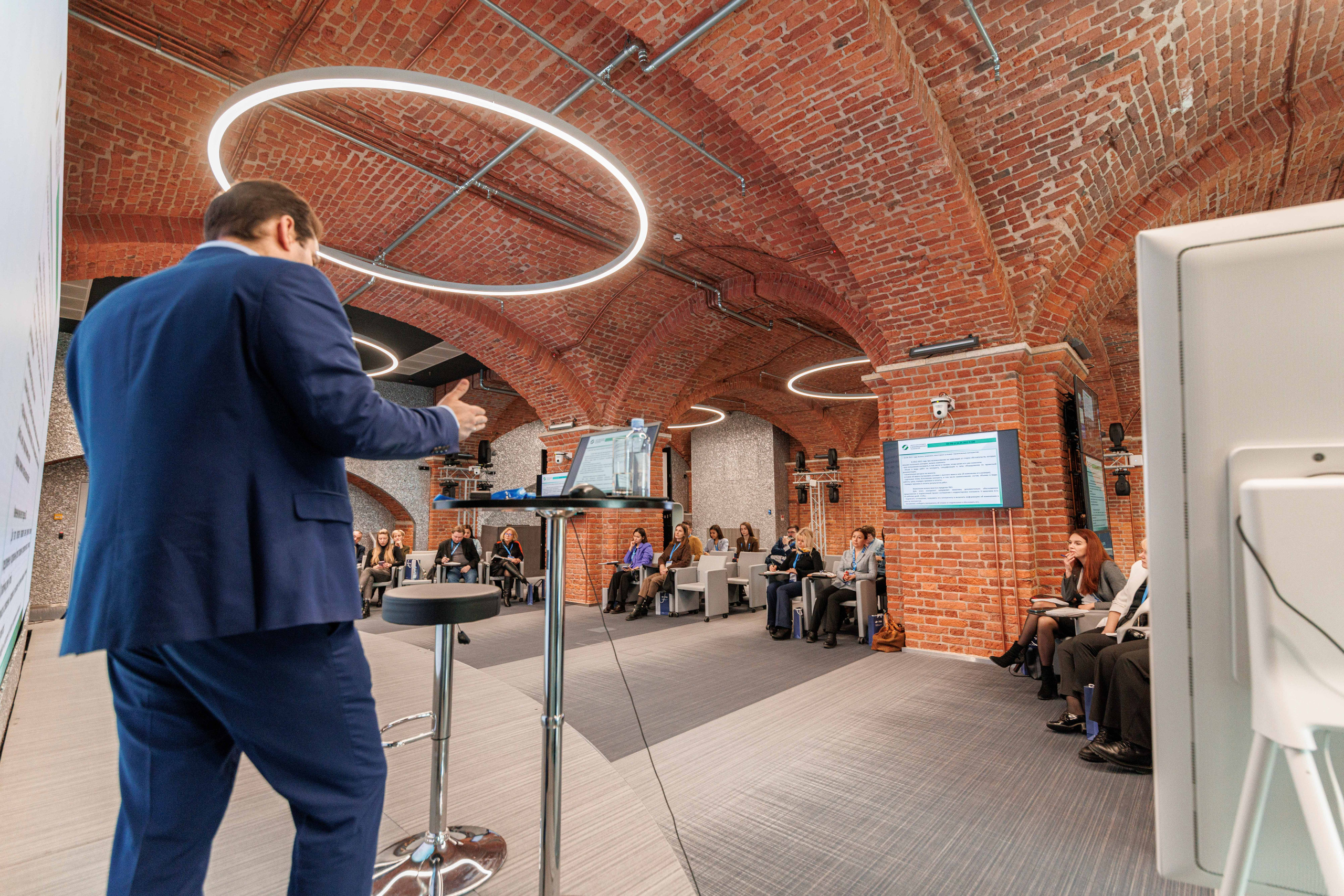 Репортаж с бизнес завтрака. Фотограф Балаев Михаил