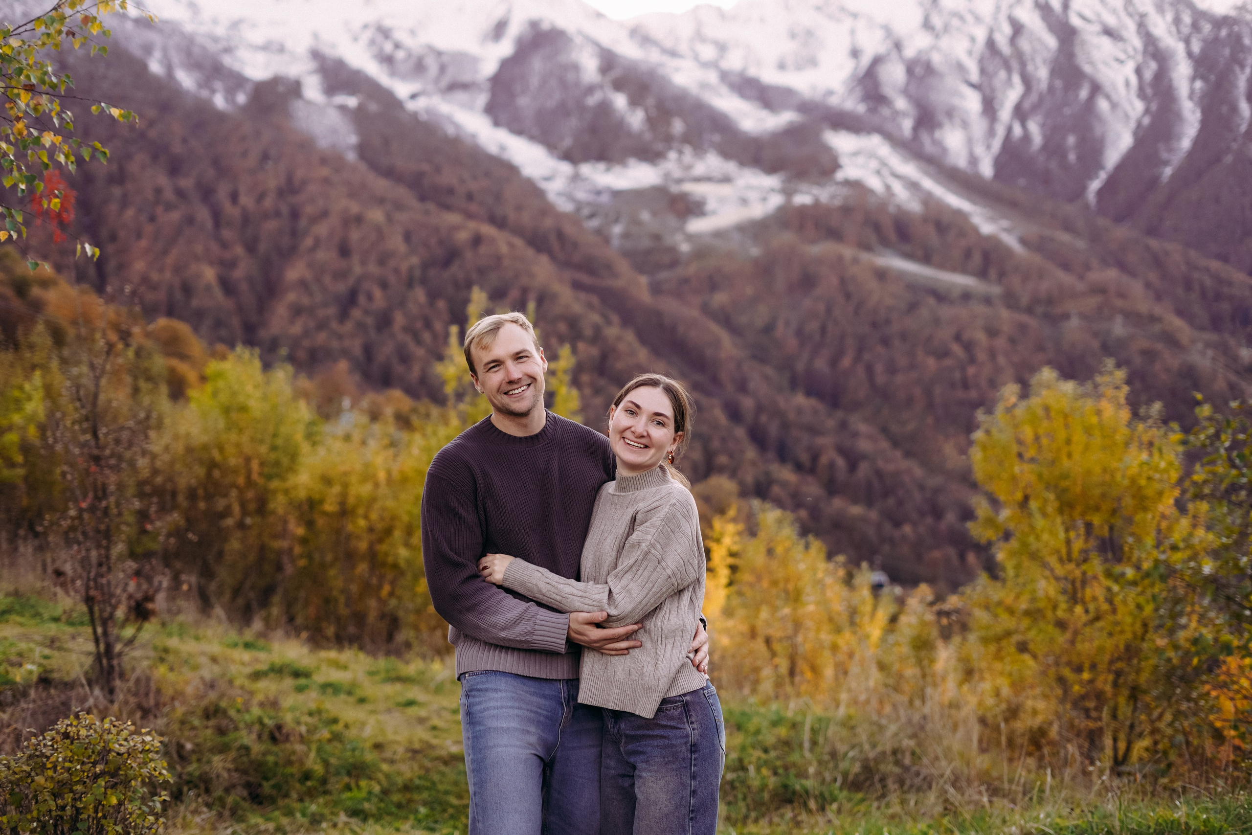 Алексей, Анна и Валентина в Горной Олимпийской деревне. Фотограф в Сочи и Абхазии | Фототуры | September Air