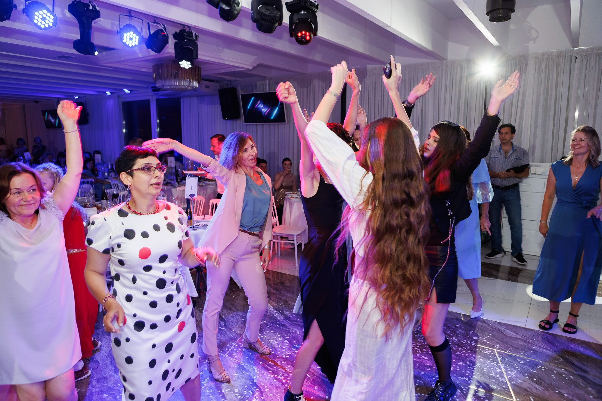 Выпускной вечер в Севастопольской гимназии № 1 имени А. С. Пушкина. Свадебный фотограф, фотосъемка в Крыму, Севастополе, Симферополе, Ялте