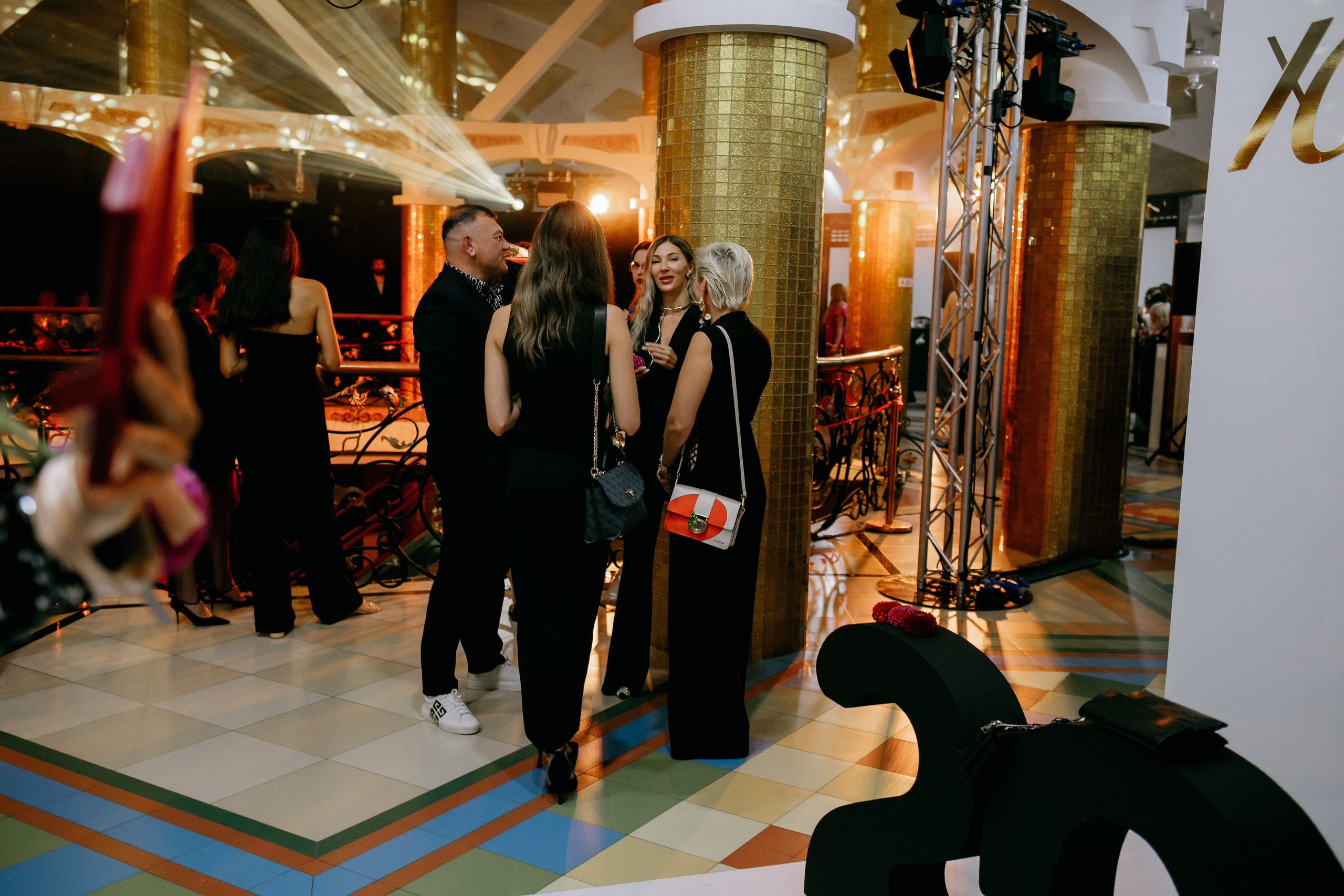 20 лет студии красоты Юлии Харченко. СВОИ. ФОТООТЧЕТЫ-СОБЫТИЯ-МЕСТА