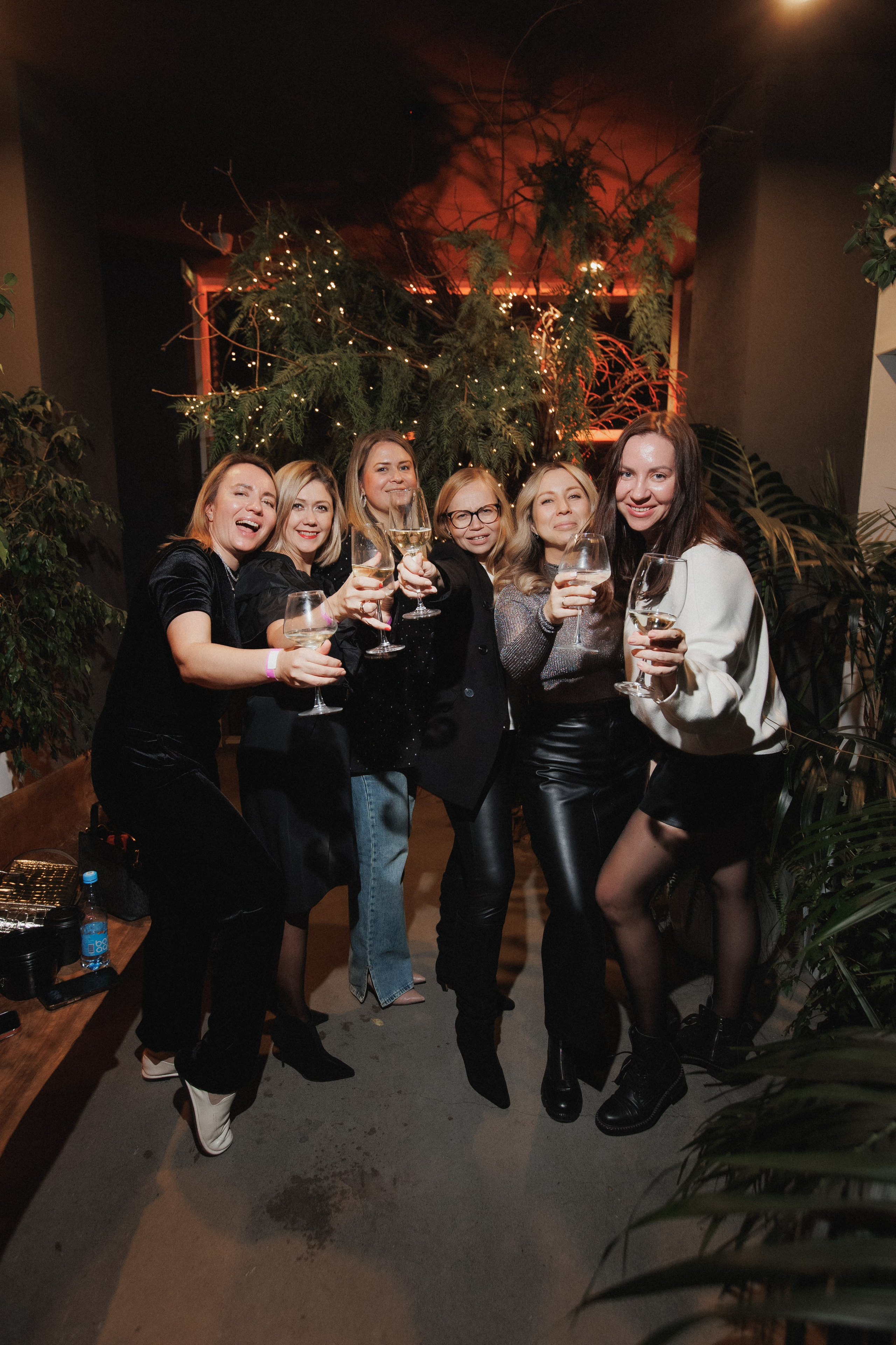 ВИННЫЙ ФЕСТИВАЛЬ. СВОИ. ФОТООТЧЕТЫ-СОБЫТИЯ-МЕСТА