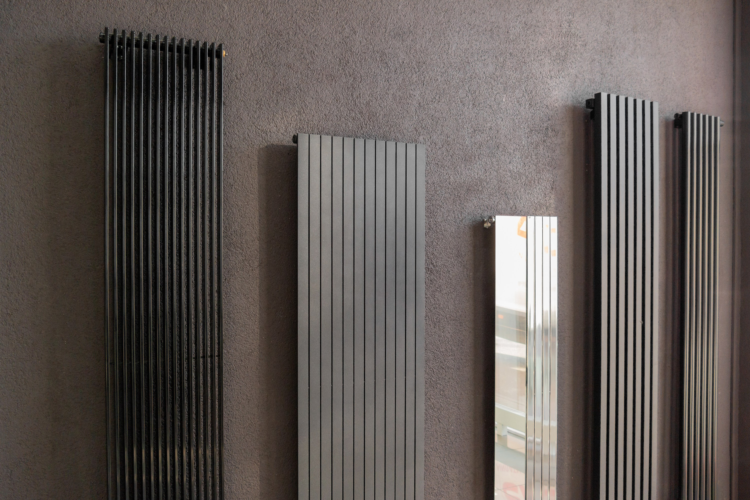 Контент-съемка для магазина отопления в Краснодаре. AI Фотограф Краснодар: мужские и женские фотосессии, стилизация съемки. Нейро-фотосессии онлайн