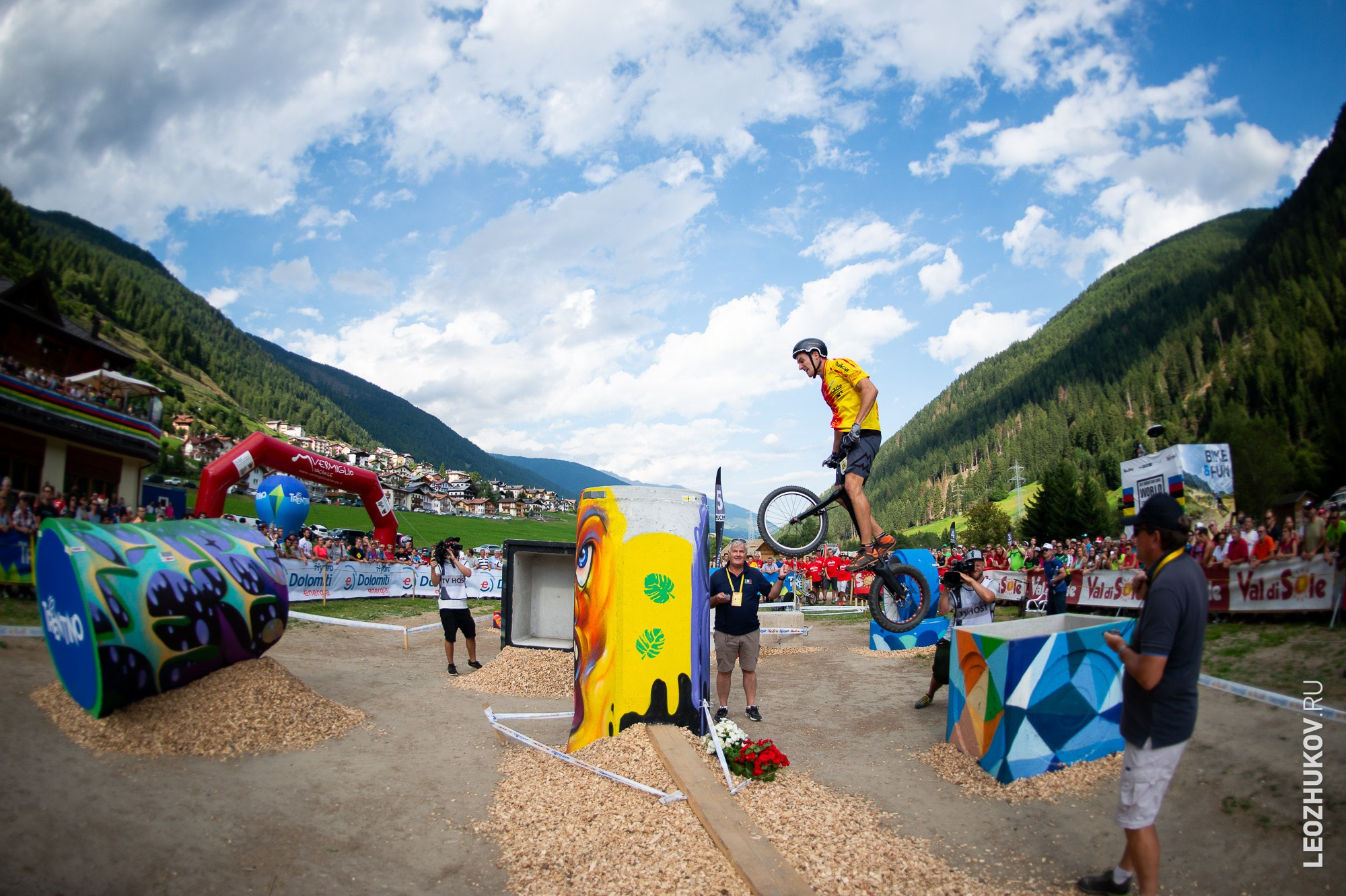UCI Trials World Championships 2016 — finals. Sports photographer Leonid Zhukov