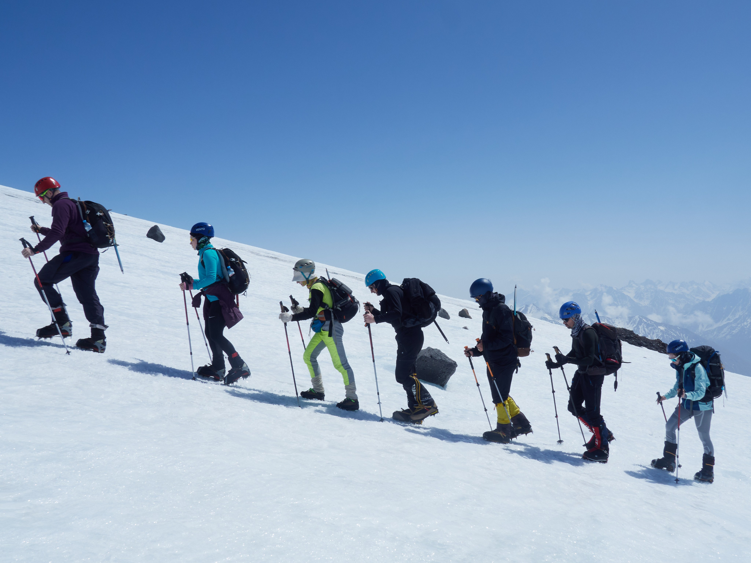 Съемка акклиматизационного выхода в Приэльбрусье. Горный, высотный Фотограф на Эльбрусе Георгий
