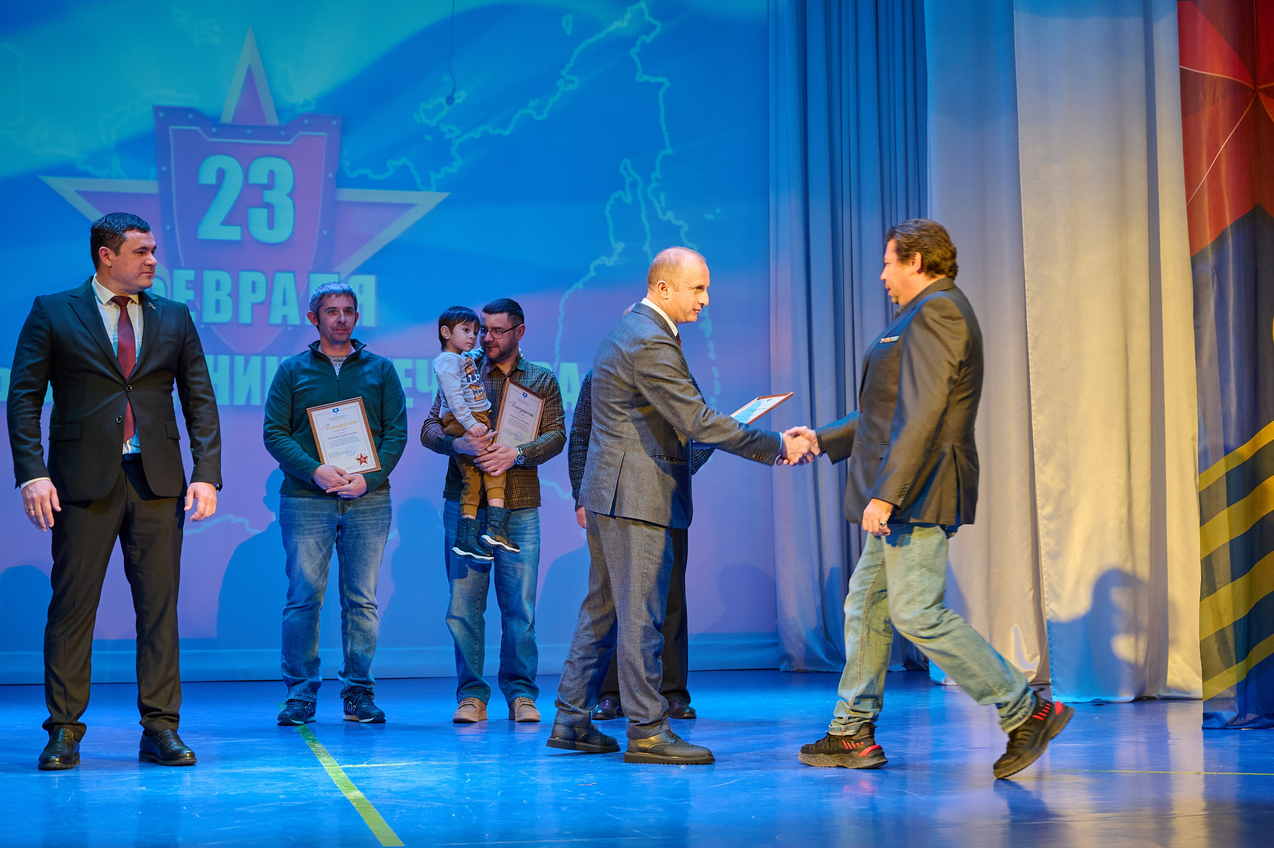 23 февраля Марьина роща. Жизнь курорта Кабардинка в фотографиях