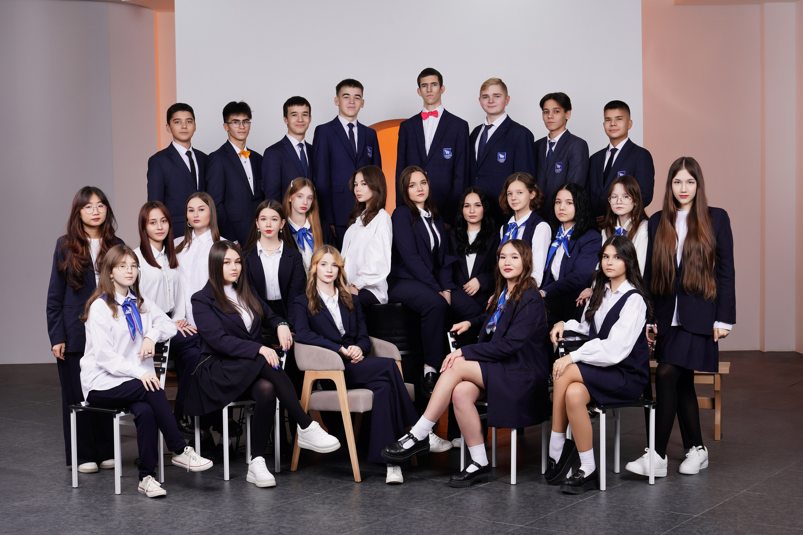 Школьная студия 9,11 класс. Фотограф Герман