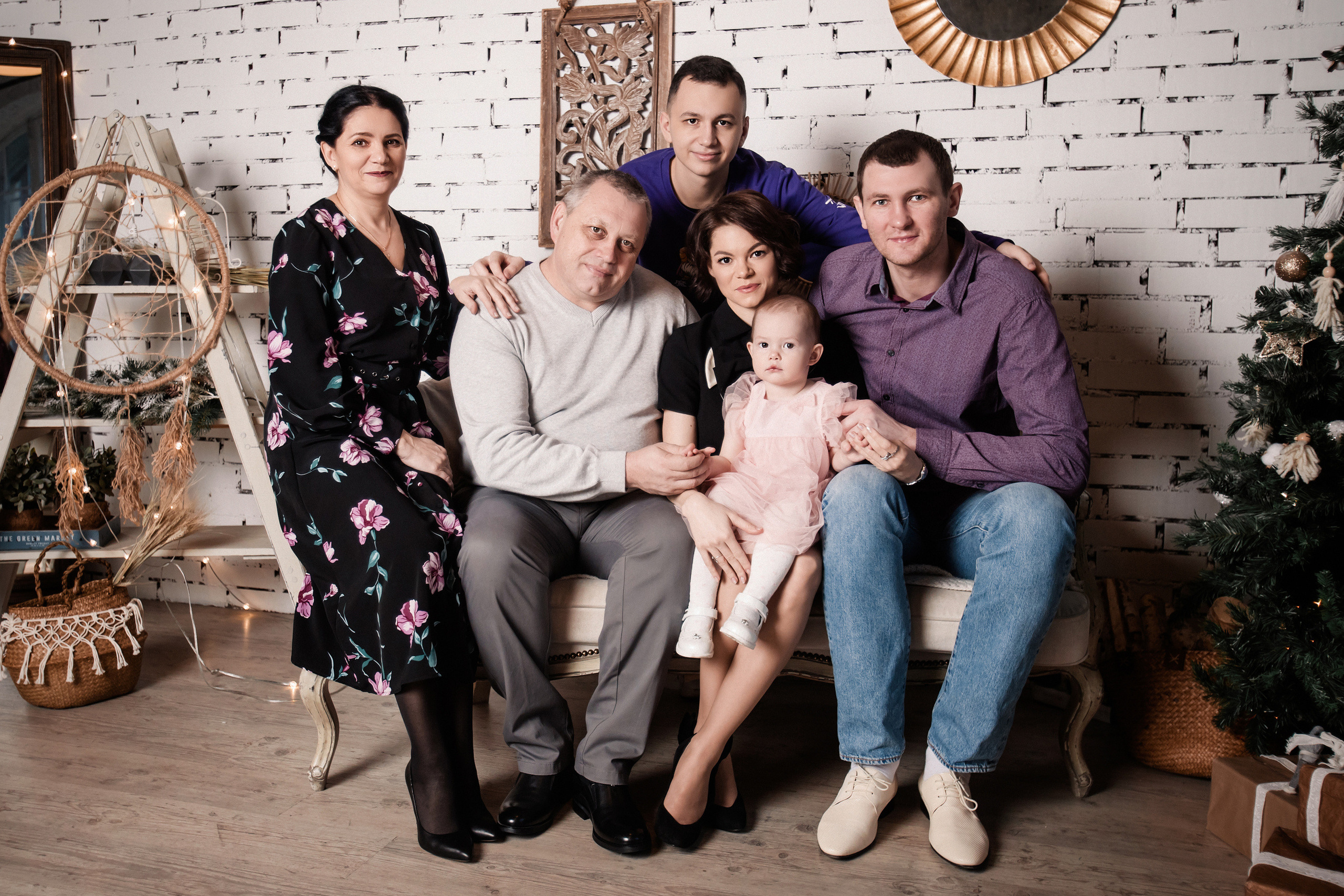 Александра и Мария. Фотостудия во Всеволожске. Подходит для всех творческих проектов