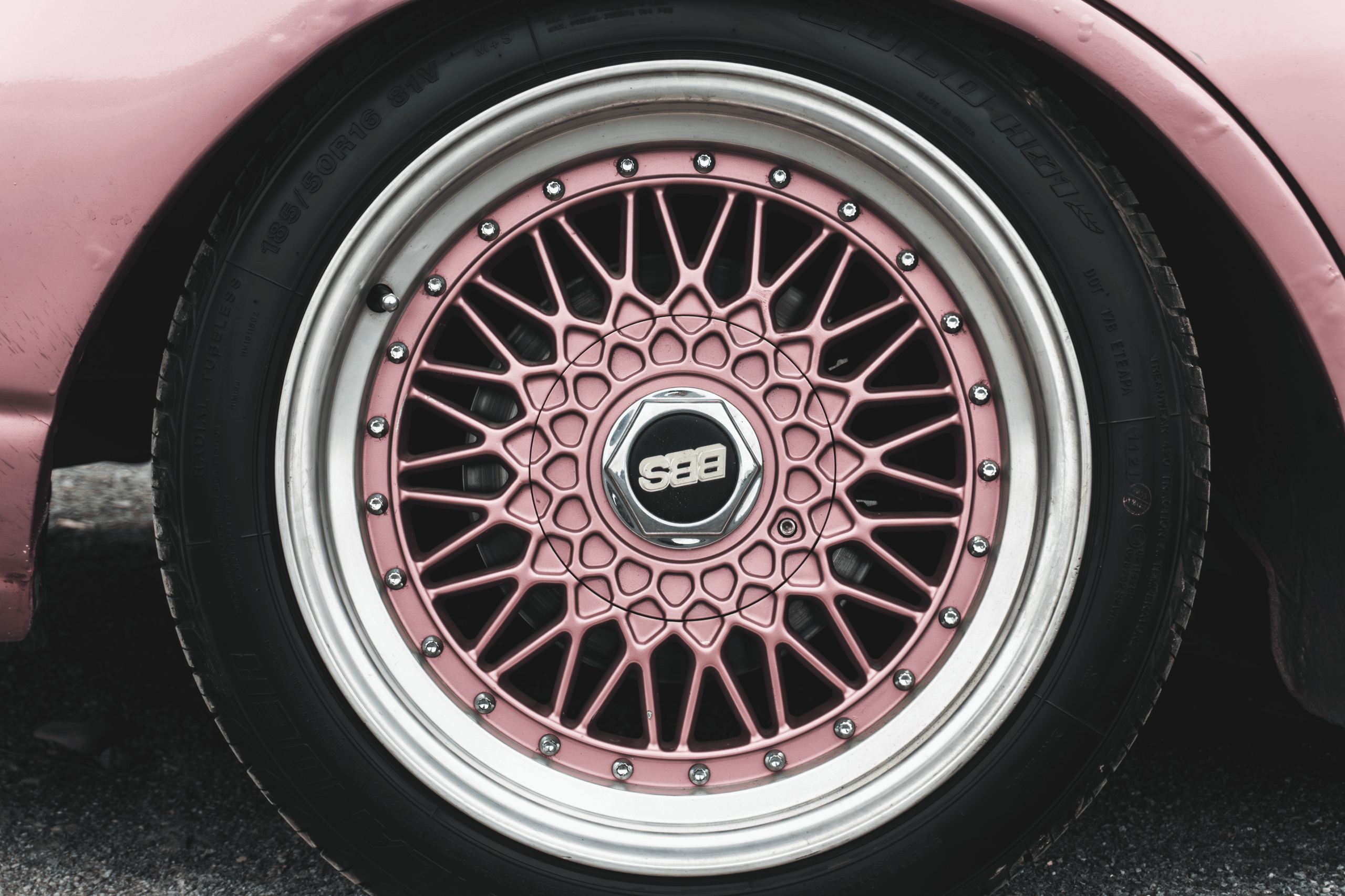 Nissan Laurel C35: на розовых движениях