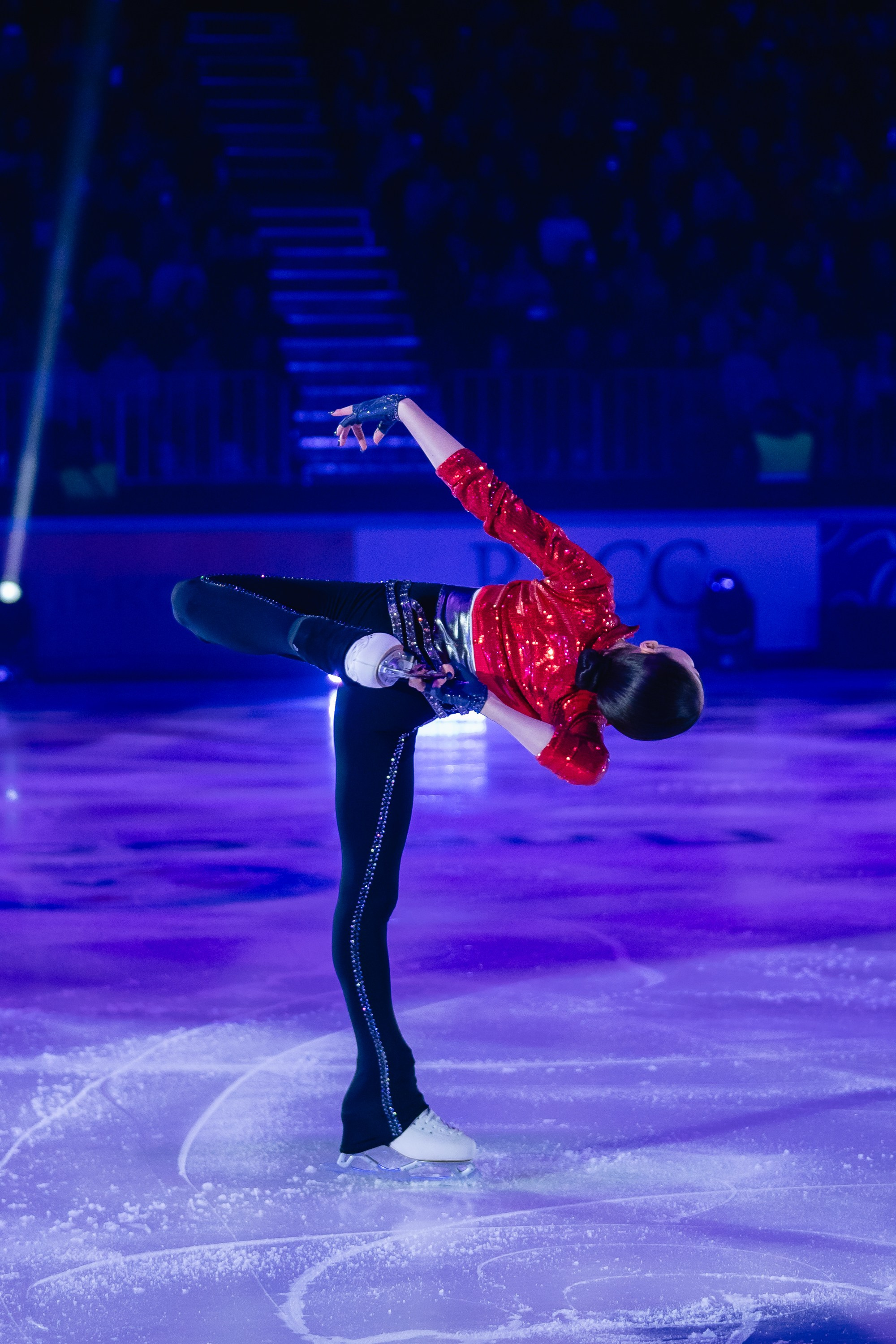 Шоу «Чемпионы на льду» в Новосибирске. Воробьева Ксения — Спортивный и танцевальный фотограф Новосибирск