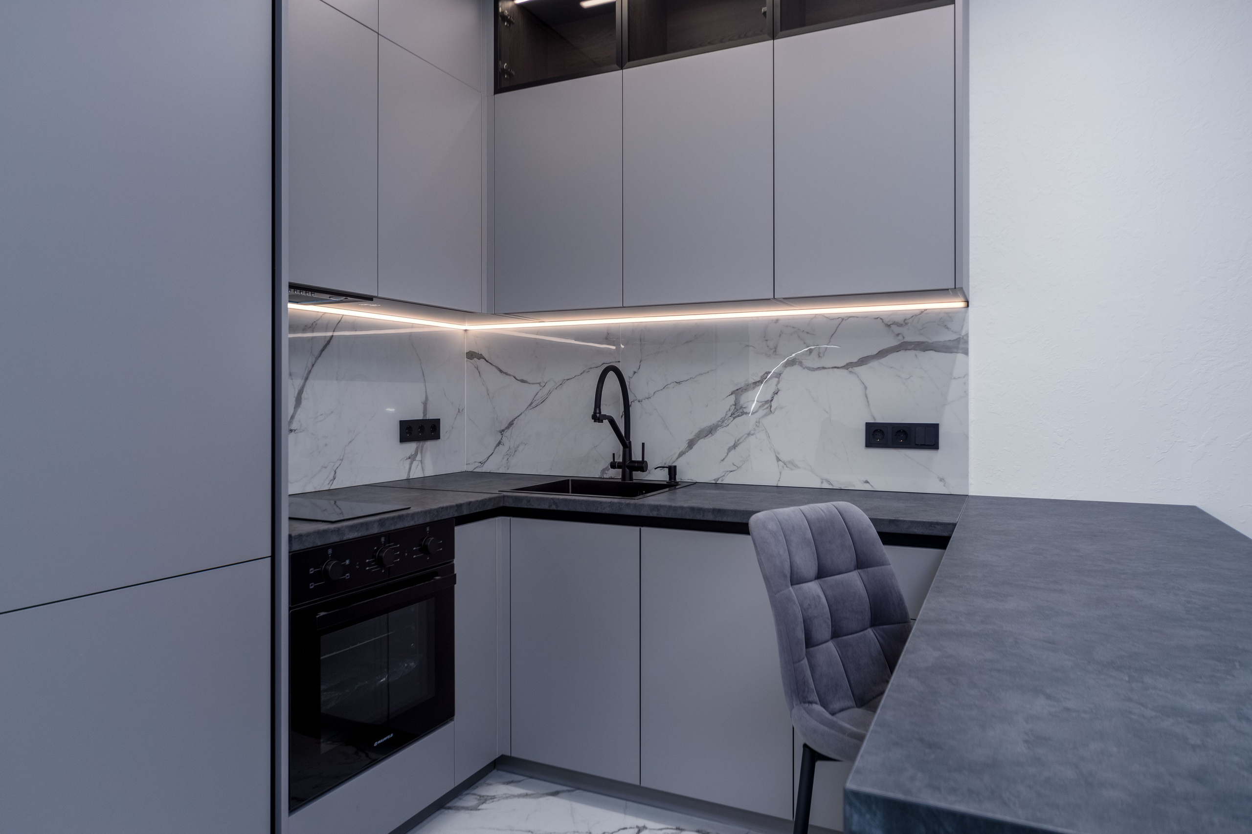 Кухонное оборудование в кухне в студии в ЖК Новая Боровая