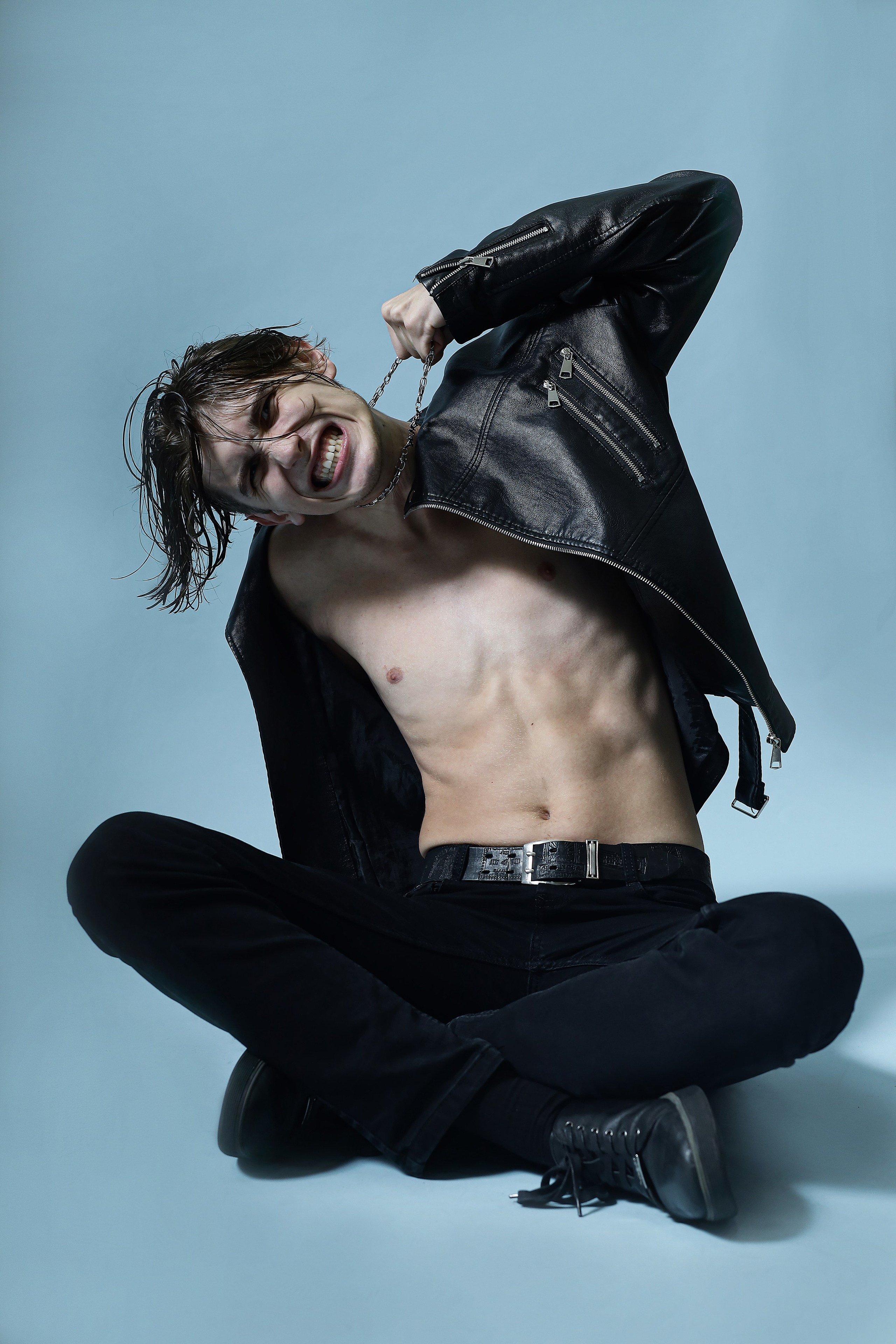 Фотограф в Москве, Фотограф в Чехове, Фотограф в Подольске, Фотограф в Серпухове, Фотограф Москва, Фотограф Серпухов, фотограф Чехов, Фотограф Подольск, Фотосессия в Москве, Фотосессия Подольск, Фотосессия Серпухов, Фотосессия Чехов, Фотосессия мужская, Фото мужчин, фото, красивые парни, Мужской портрет, Красивые мужчины, Фотосессия, Фотосессия в Москве, Фото мужчин, Фотосессия в студии, Фото мужчины в студии, old money, Мужской фотограф, Съемка парней, Мужская съемка, Ретушь фотографий, Мужчины в костюмах, Мужчина в костюме, Фото мужчин в костюме, Студийная фотосессия, фото мужчин в студии, фото на фоне, сексуальные мужчины, мужской пресс, фотосессия в студии