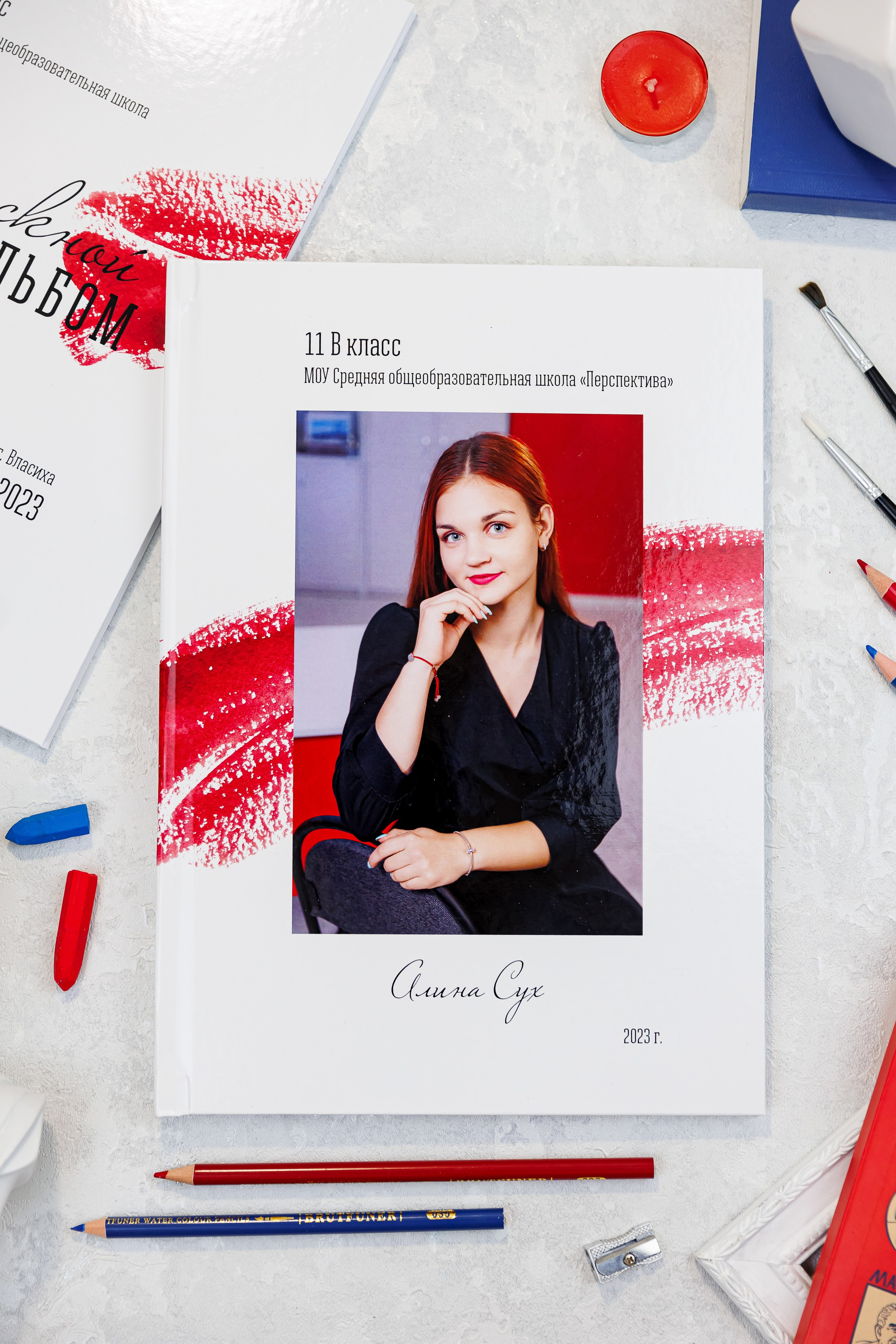 Выпускные альбомы общая информация. Семейный и детский фотограф Комина Елена, Власиха, Одинцово