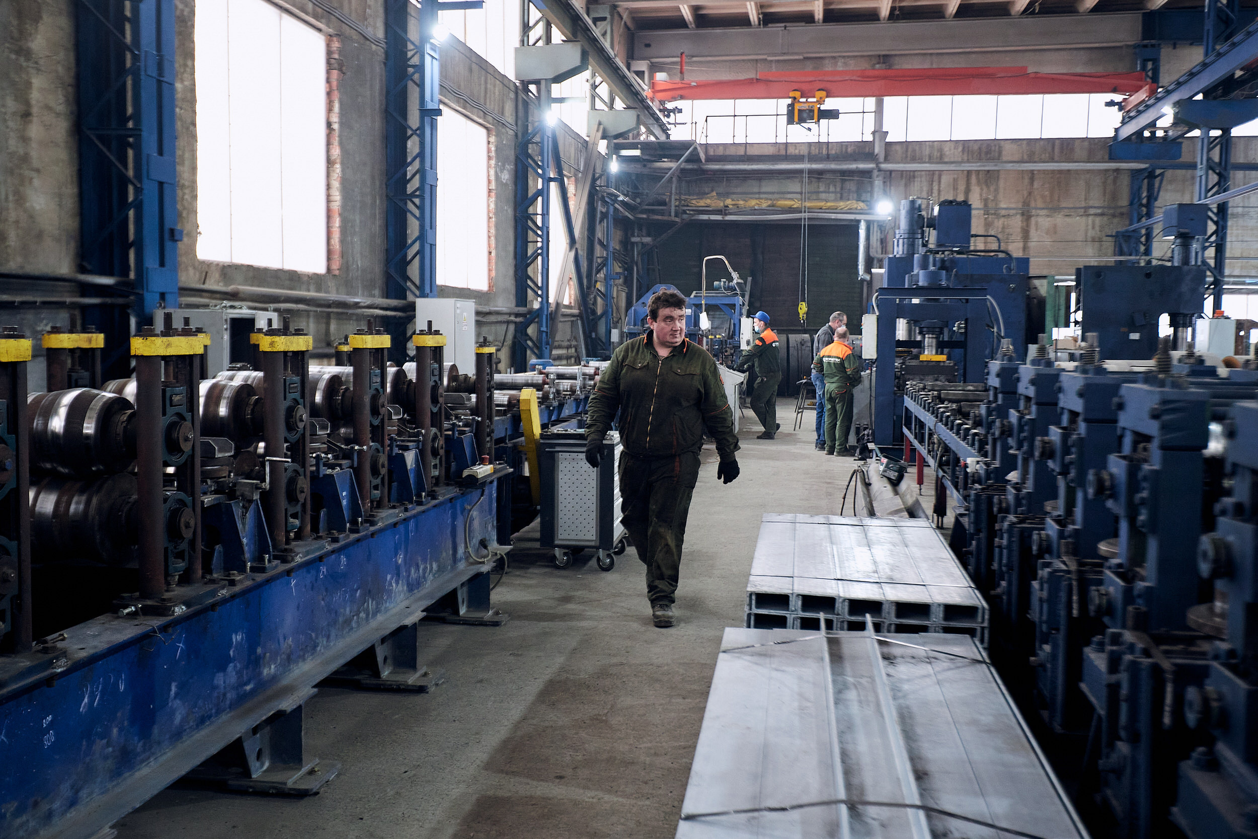 Съемка с производства металлоконструкций для дорожной и энергетической отрасли. Контент для бизнеса в Екатеринбурге Полдень Медиа