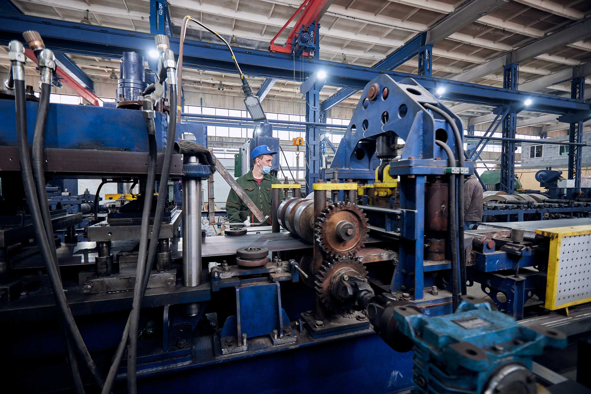 Съемка с производства металлоконструкций для дорожной и энергетической отрасли. Контент для бизнеса в Екатеринбурге Полдень Медиа