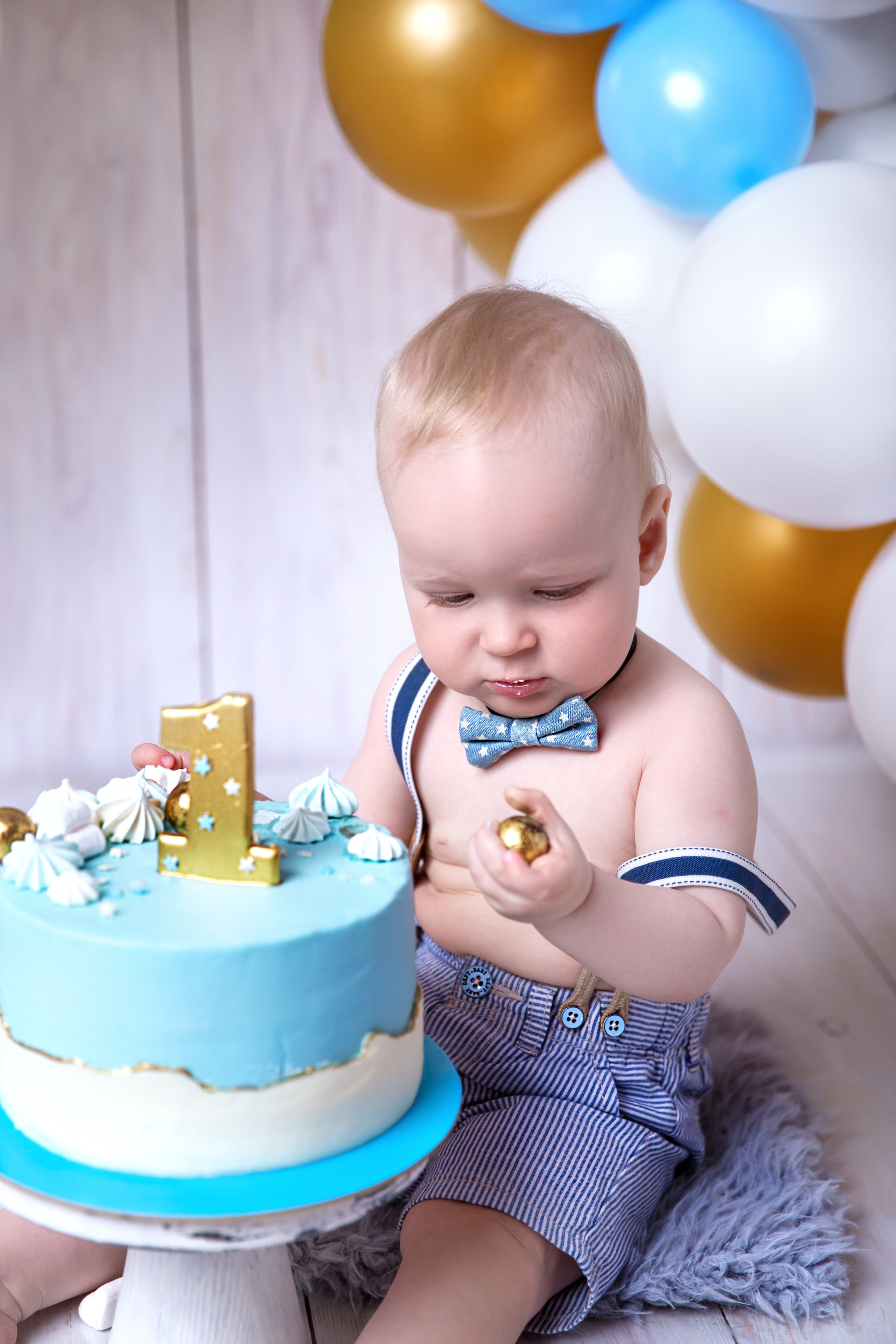 Фотосессия ГОДОВАСИЕ. Фотограф новорожденных, детей до года и беременных в Симферополе